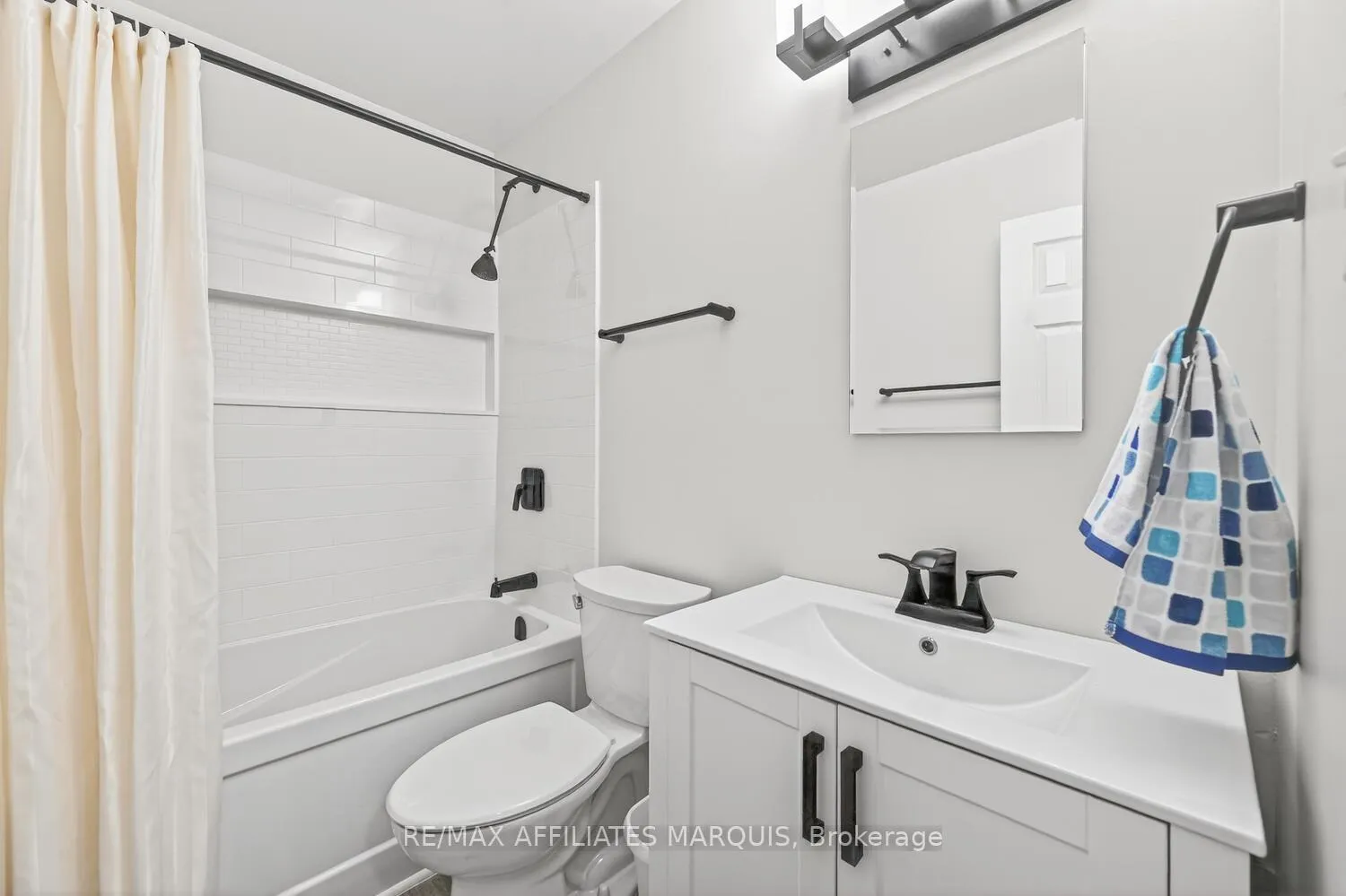 Photo 15 of Unit 204, 41 Sunset Boulevard, Perth, Perth — HOMEH