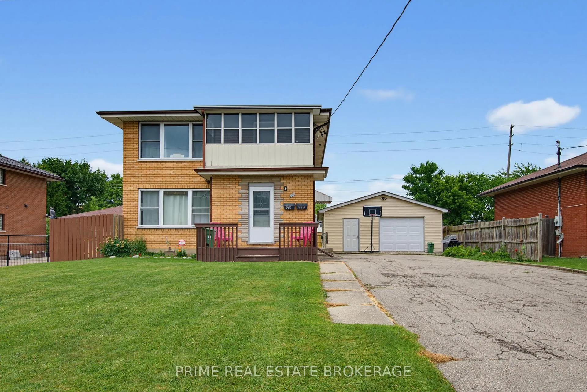 Photo 3 of 204 Burnside Drive, London, East I — HOMEH