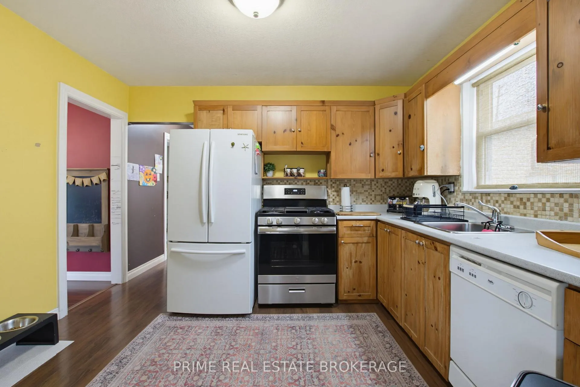 Photo 12 of 204 Burnside Drive, London, East I — HOMEH