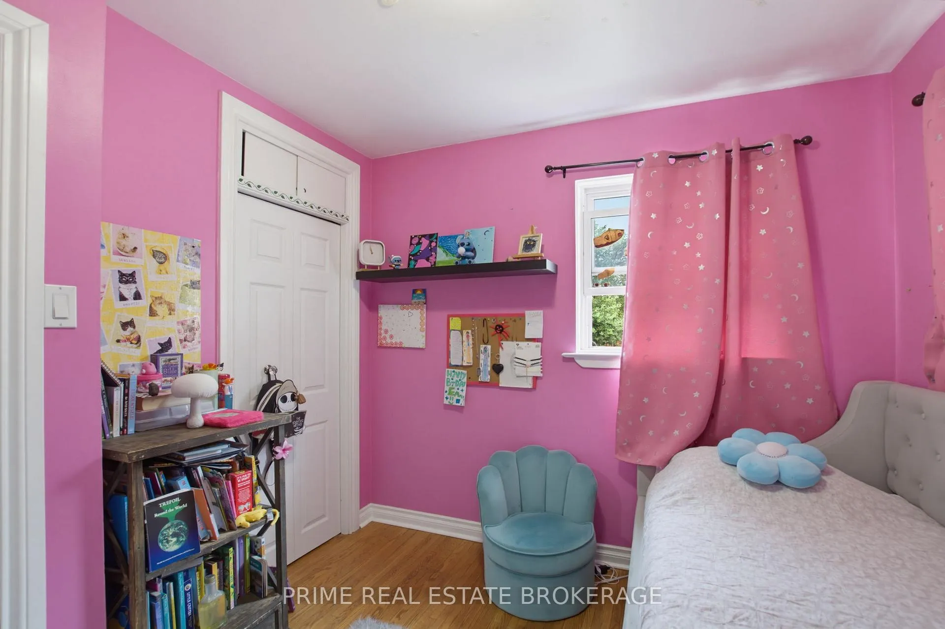 Photo 18 of 204 Burnside Drive, London, East I — HOMEH