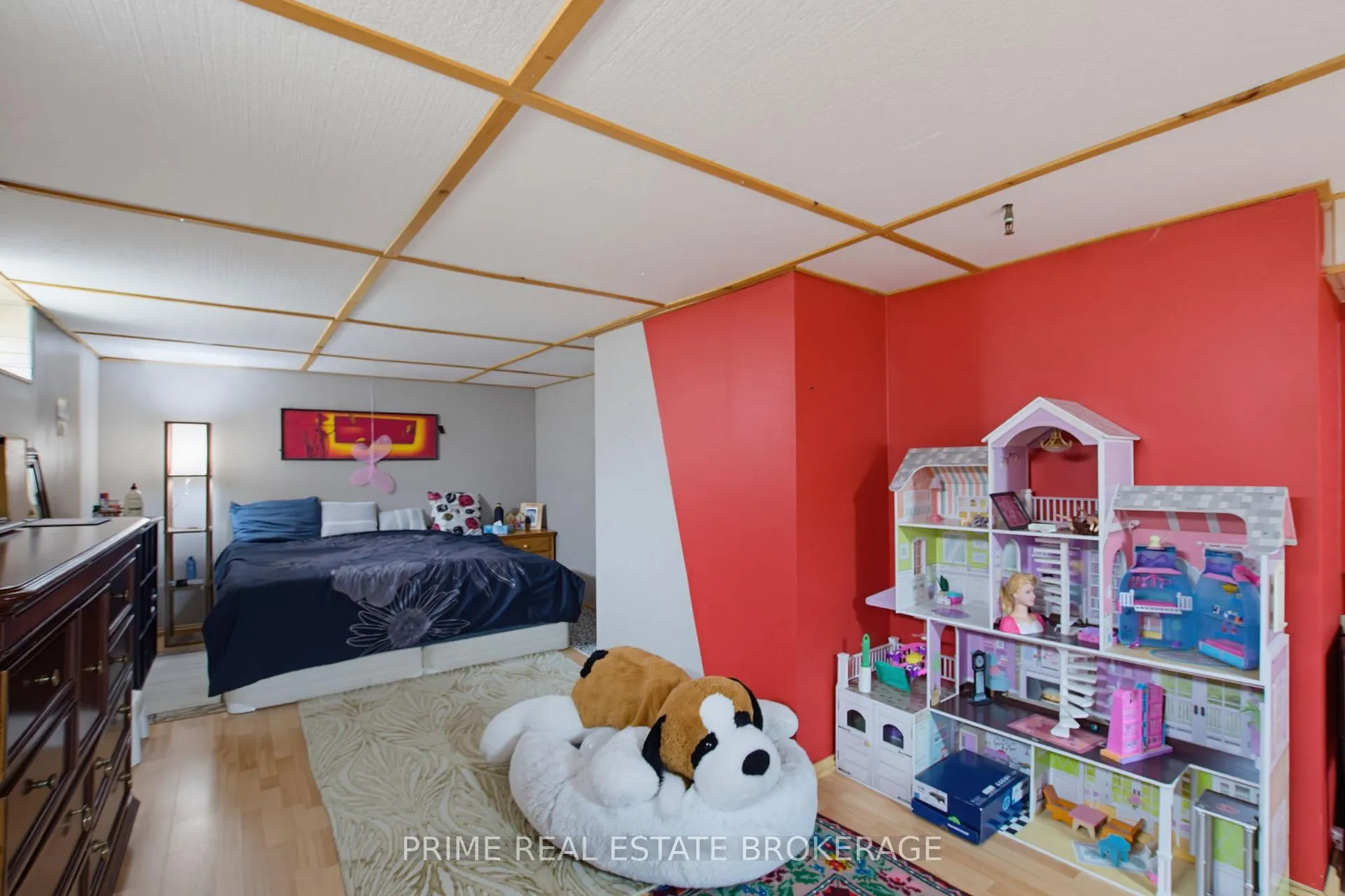 Photo 21 of 204 Burnside Drive, London, East I — HOMEH
