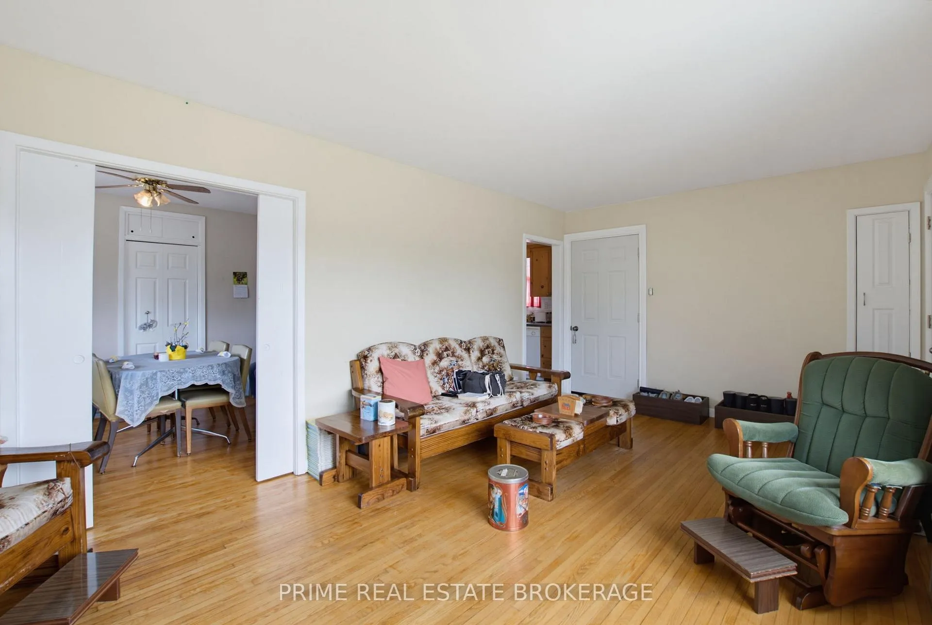 Photo 26 of 204 Burnside Drive, London, East I — HOMEH