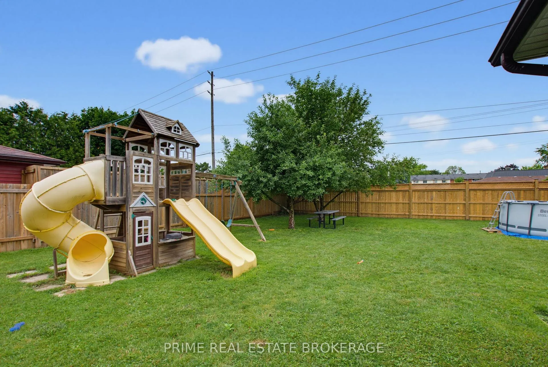 Photo 39 of 204 Burnside Drive, London, East I — HOMEH