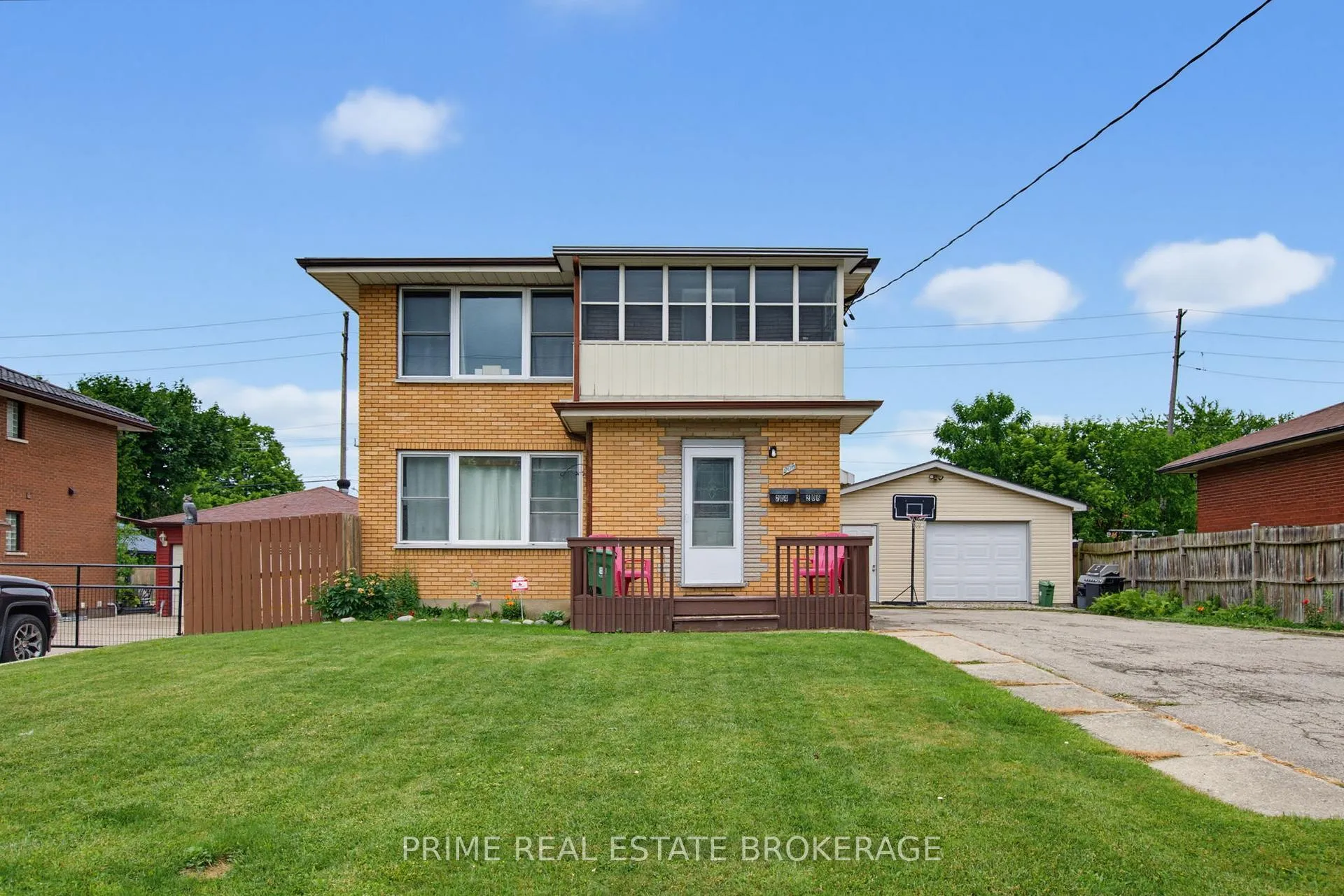 Photo 46 of 204 Burnside Drive, London, East I — HOMEH