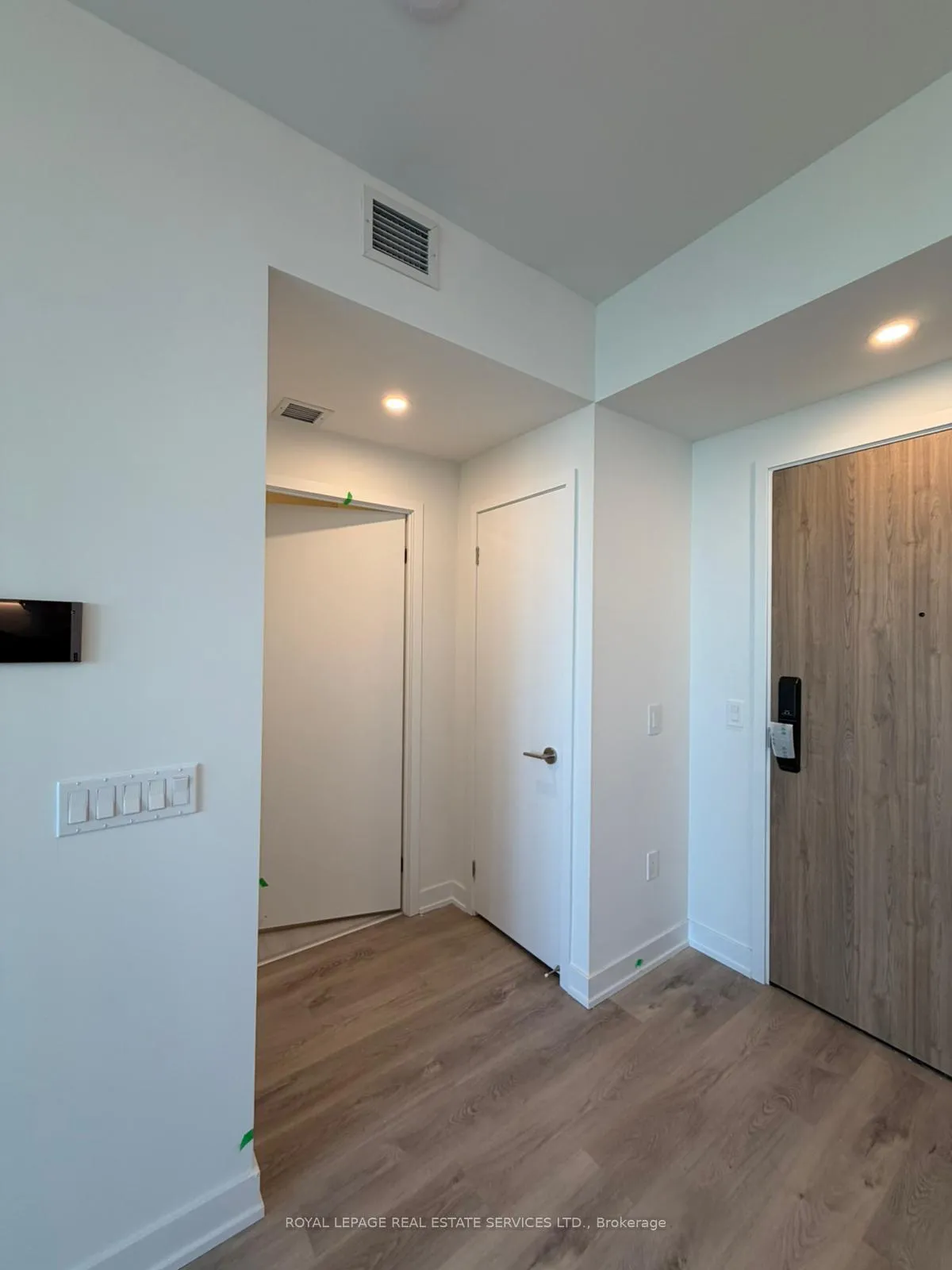 Photo 3 of Unit 3110, 1 Fairview Road E, Mississauga, Mississauga Valleys — HOMEH