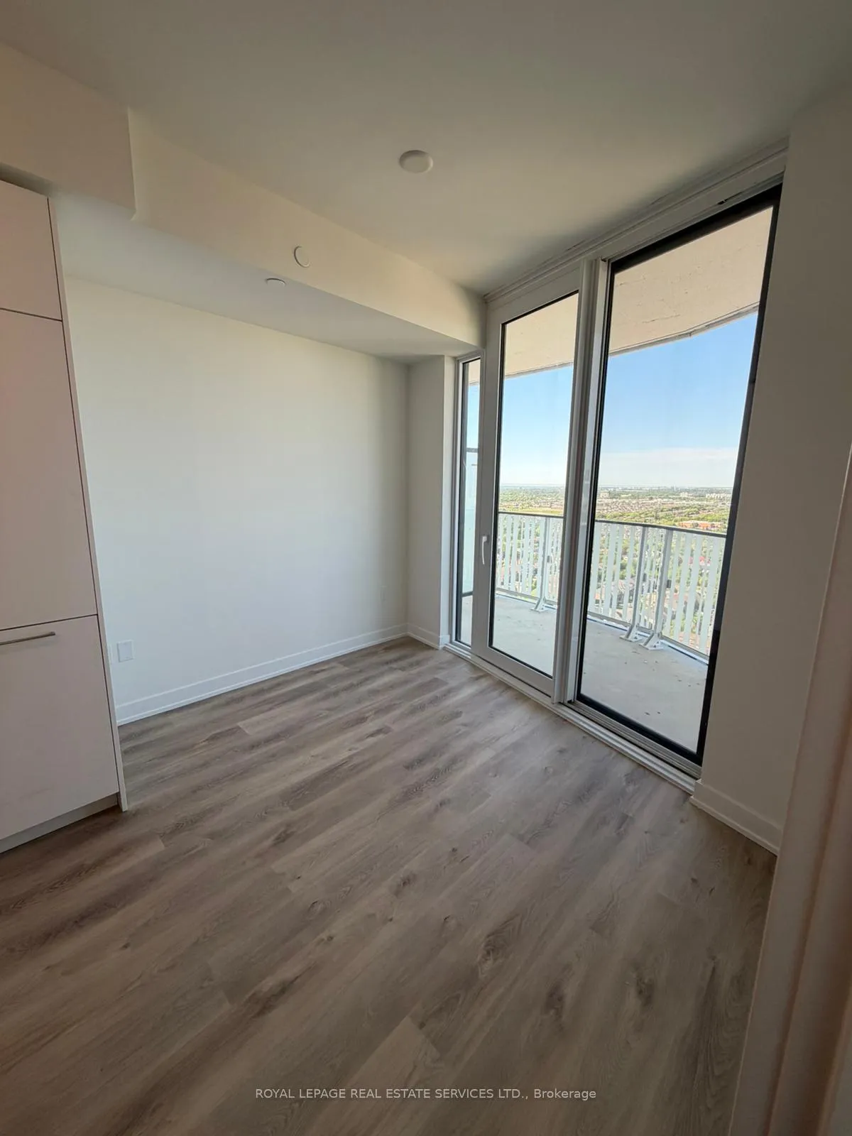 Photo 7 of Unit 3110, 1 Fairview Road E, Mississauga, Mississauga Valleys — HOMEH