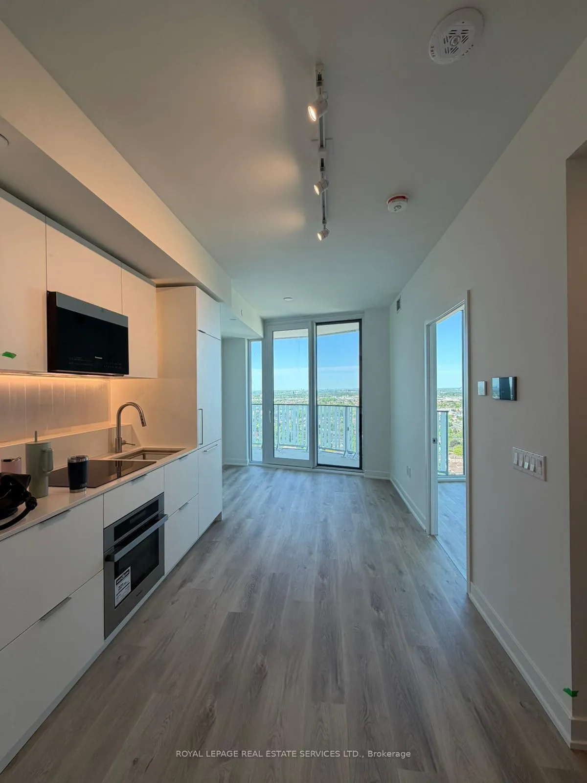 Photo 11 of Unit 3110, 1 Fairview Road E, Mississauga, Mississauga Valleys — HOMEH