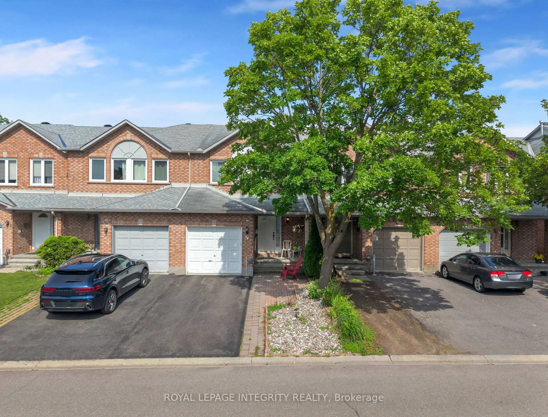 Photo 2 of 7 Westpointe Crescent, Ottawa, Centrepointe — HOMEH