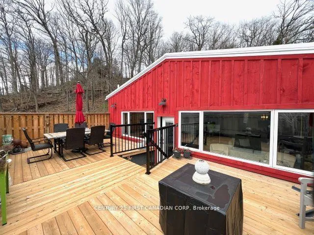 Photo 19 of Unit UPPER, 218 Joseph Street, Central Elgin, Port Stanley — HOMEH