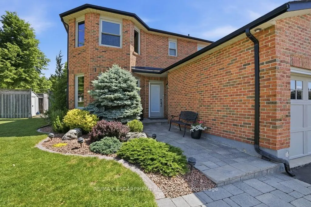 Photo 4 of 2193 Bader Crescent, Burlington, Brant Hills — HOMEH