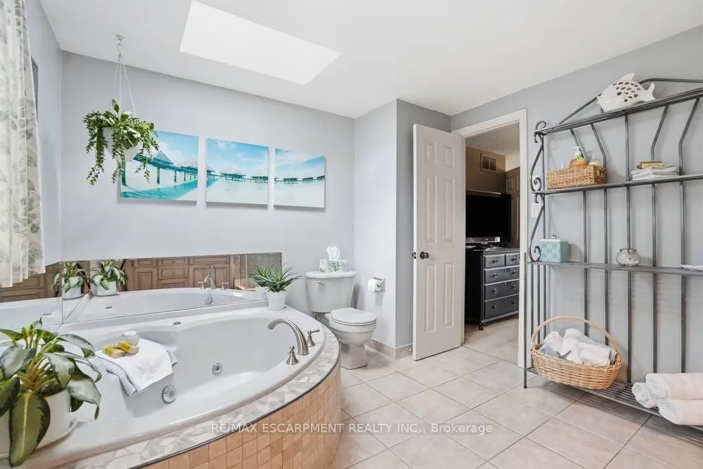 Photo 21 of 2193 Bader Crescent, Burlington, Brant Hills — HOMEH