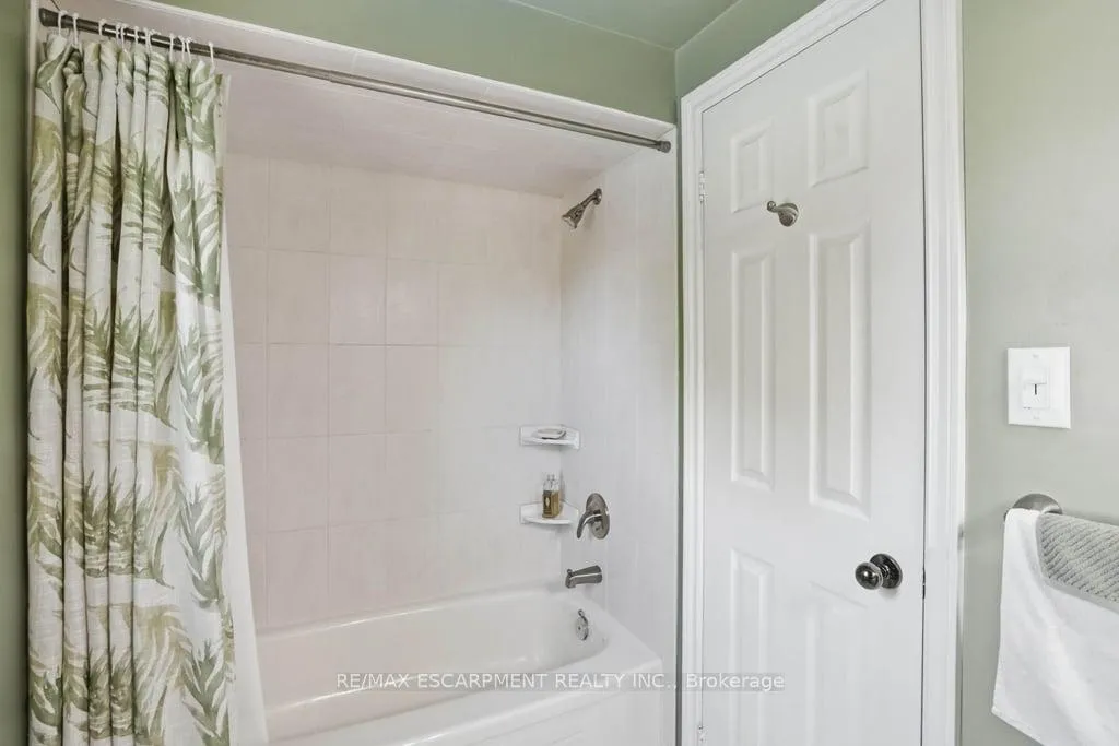 Photo 27 of 2193 Bader Crescent, Burlington, Brant Hills — HOMEH