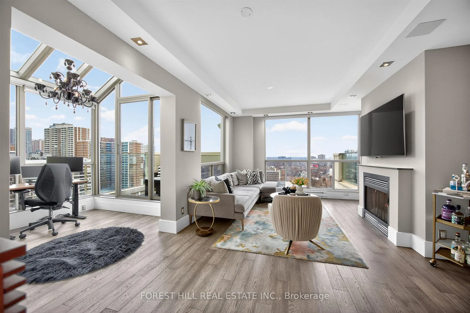Front of Unit PH 3, 298 Jarvis Street