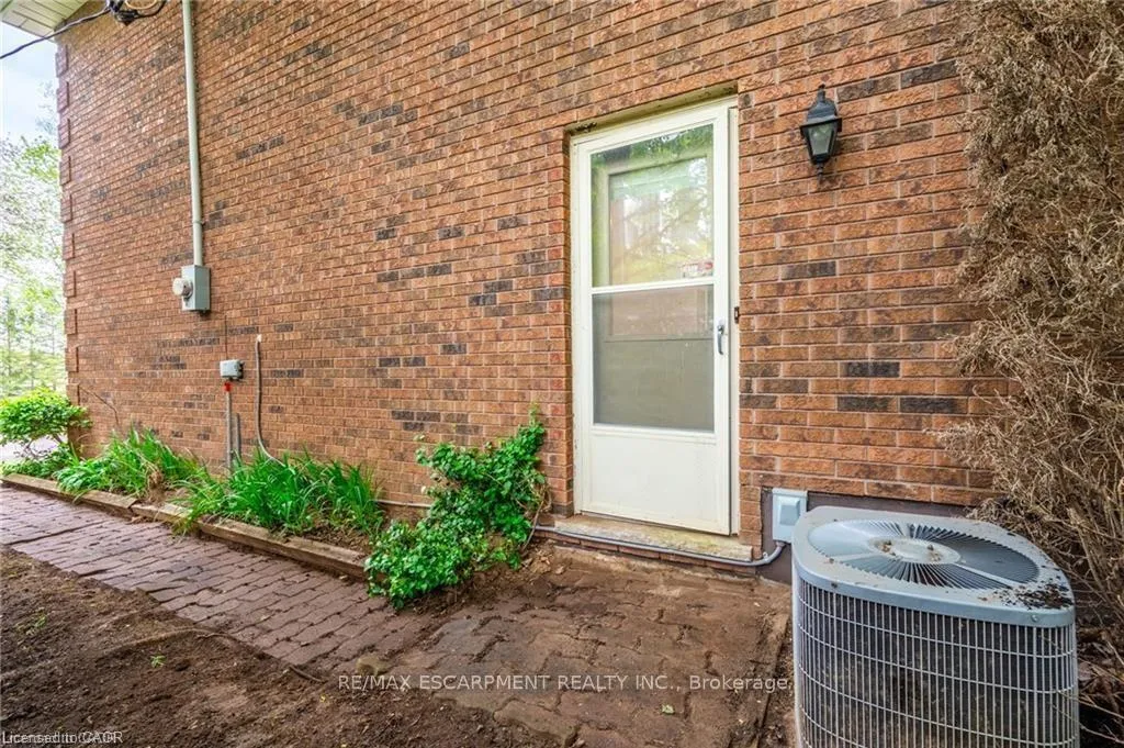 Photo 28 of 152 7th Concession Road E, Hamilton, Rural Flamborough — HOMEH