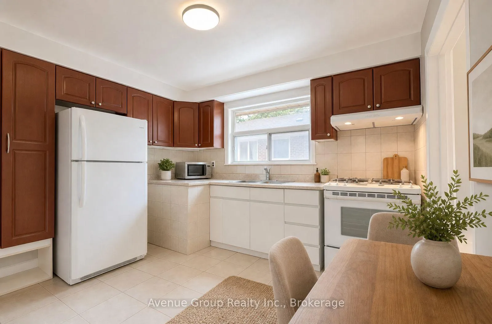 Photo 11 of 124 Westhumber Boulevard, Etobicoke, West Humber-Clairville — HOMEH