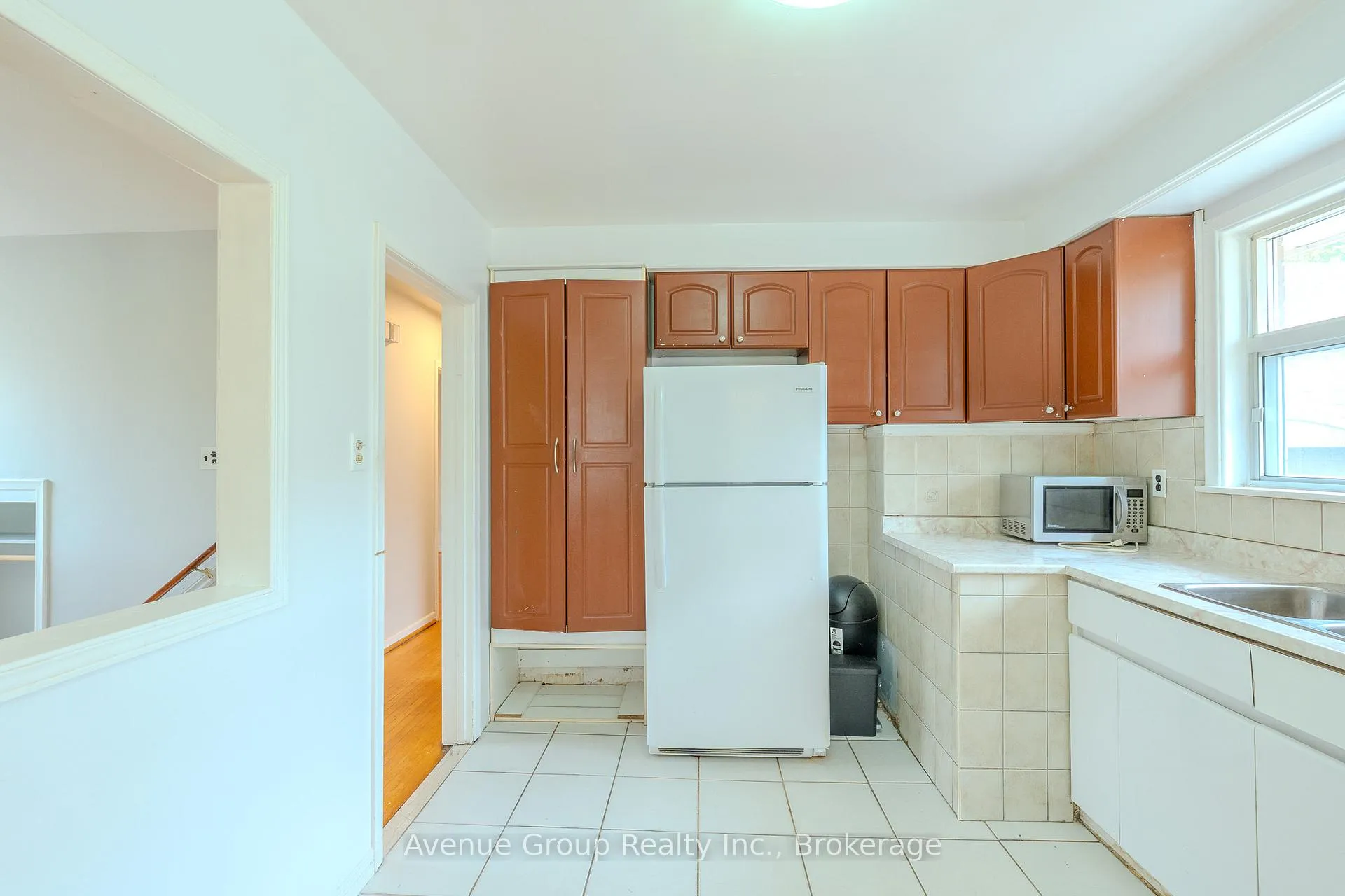 Photo 12 of 124 Westhumber Boulevard, Etobicoke, West Humber-Clairville — HOMEH