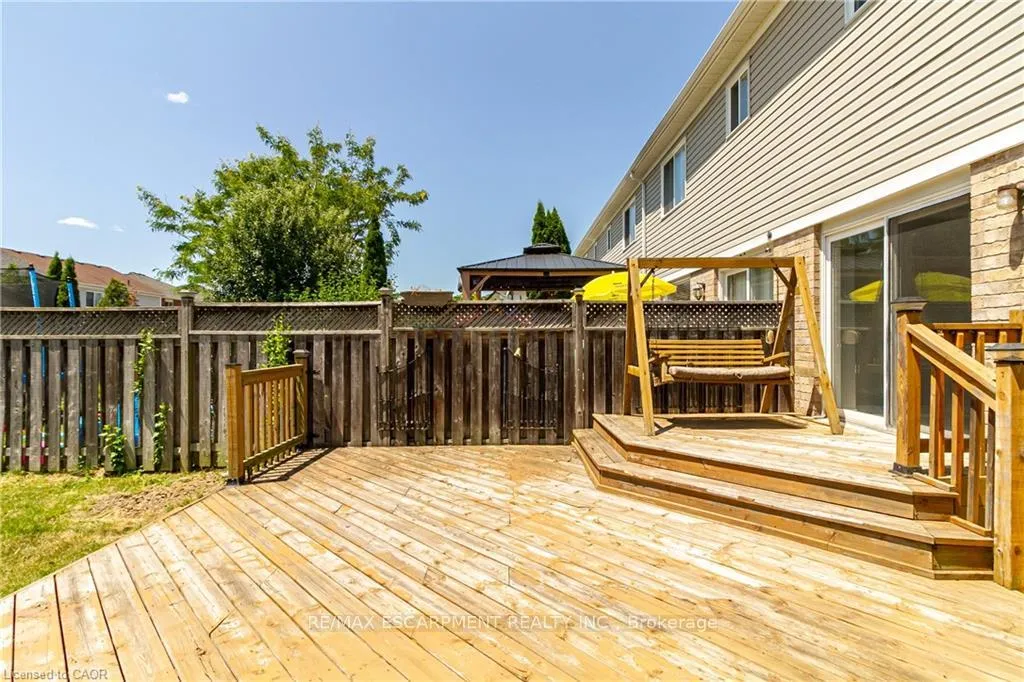 Photo 19 of 137 Windwood Drive, Hamilton, Binbrook — HOMEH
