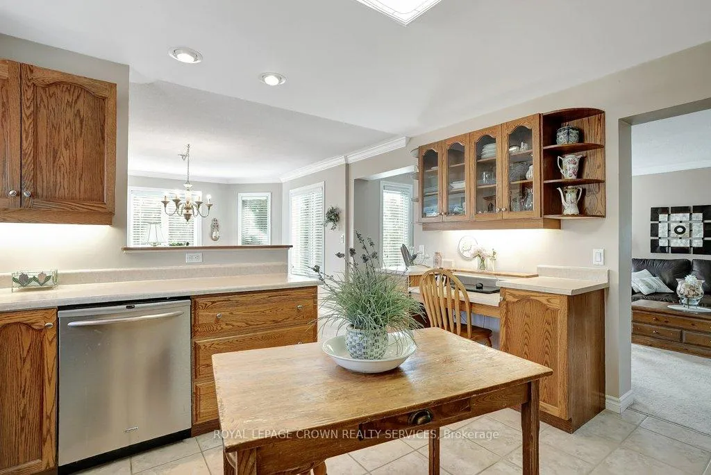 Photo 15 of 104 Dunadry Lane, Hamilton, Rural Flamborough — HOMEH