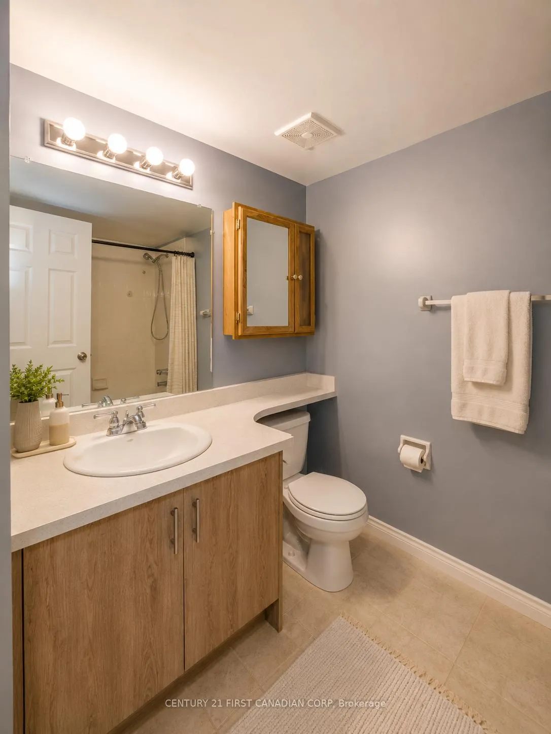 Photo 8 of Unit 1901, 363 Colborne Street, London, East K — HOMEH