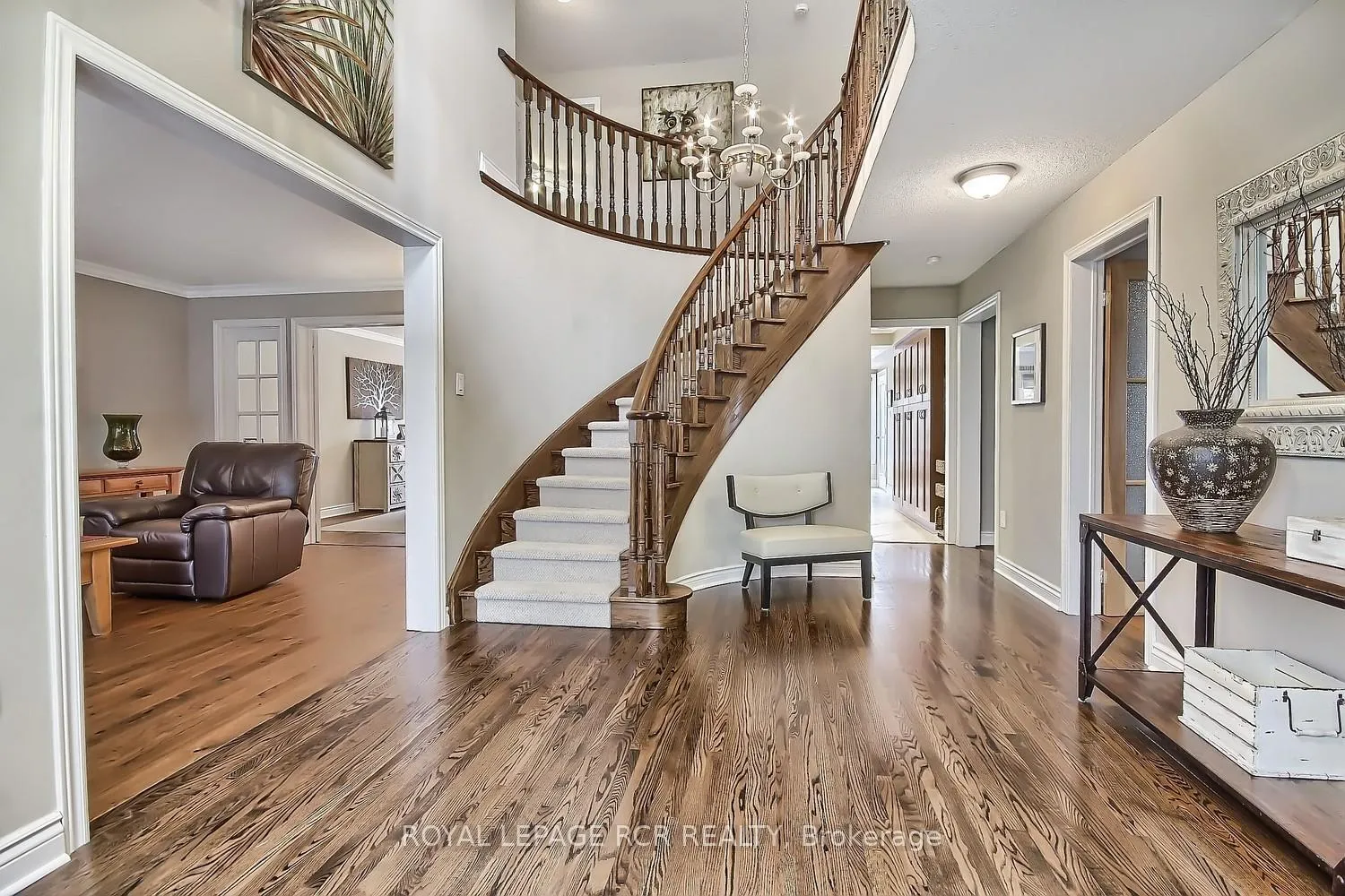 Photo 2 of 617 Brooker Ridge, Newmarket, Stonehaven-Wyndham — HOMEH