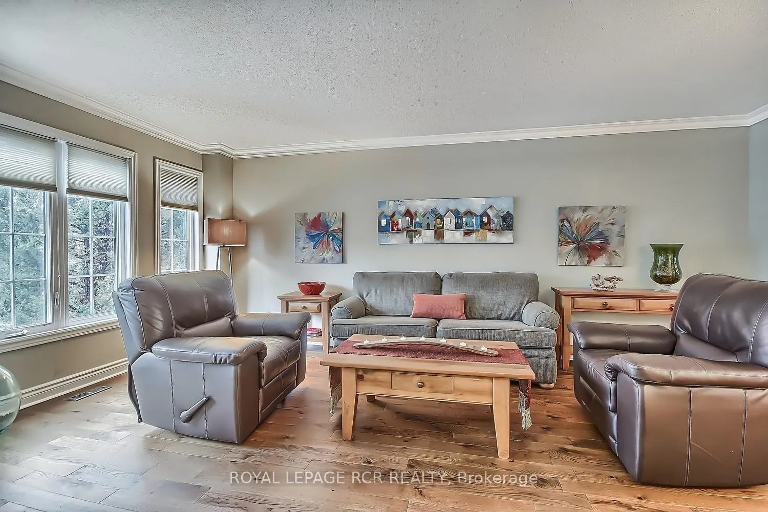 Photo 4 of 617 Brooker Ridge, Newmarket, Stonehaven-Wyndham — HOMEH