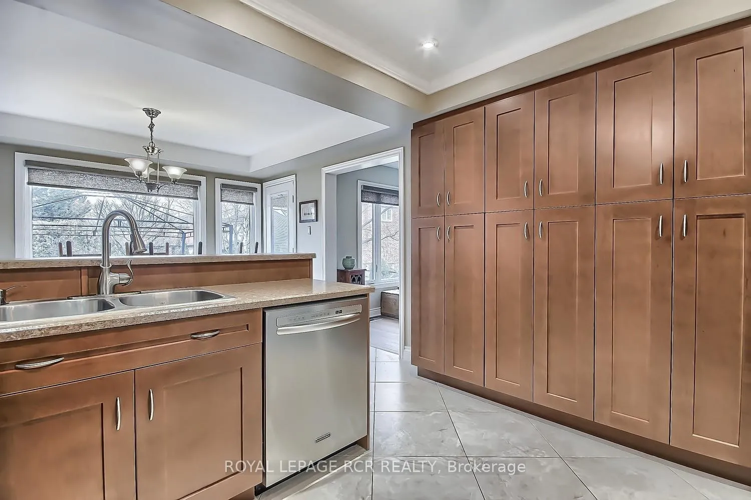 Photo 7 of 617 Brooker Ridge, Newmarket, Stonehaven-Wyndham — HOMEH
