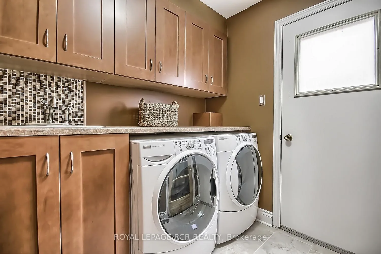 Photo 15 of 617 Brooker Ridge, Newmarket, Stonehaven-Wyndham — HOMEH