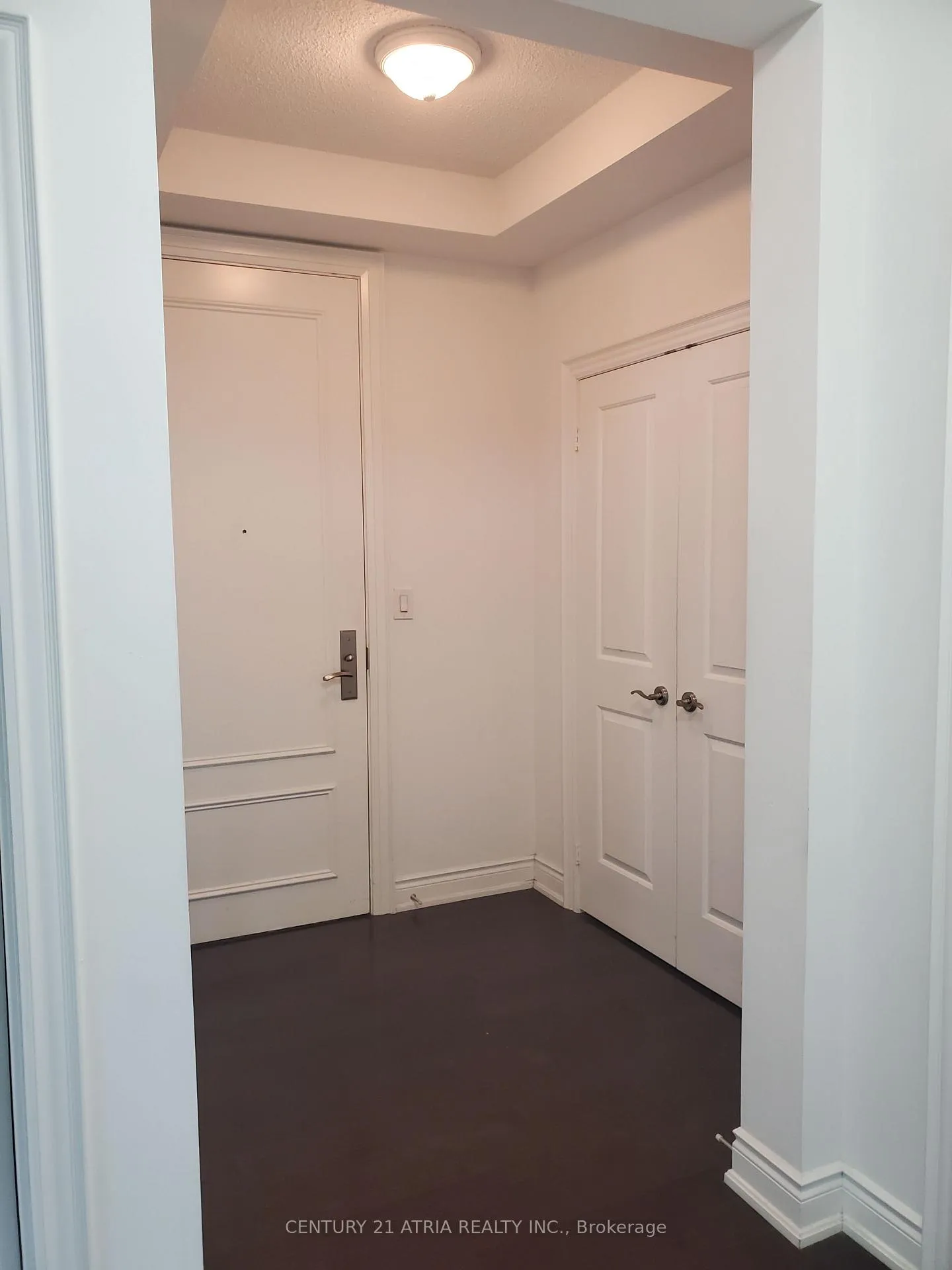 Front of Unit 1608, 10 Bloorview Place N