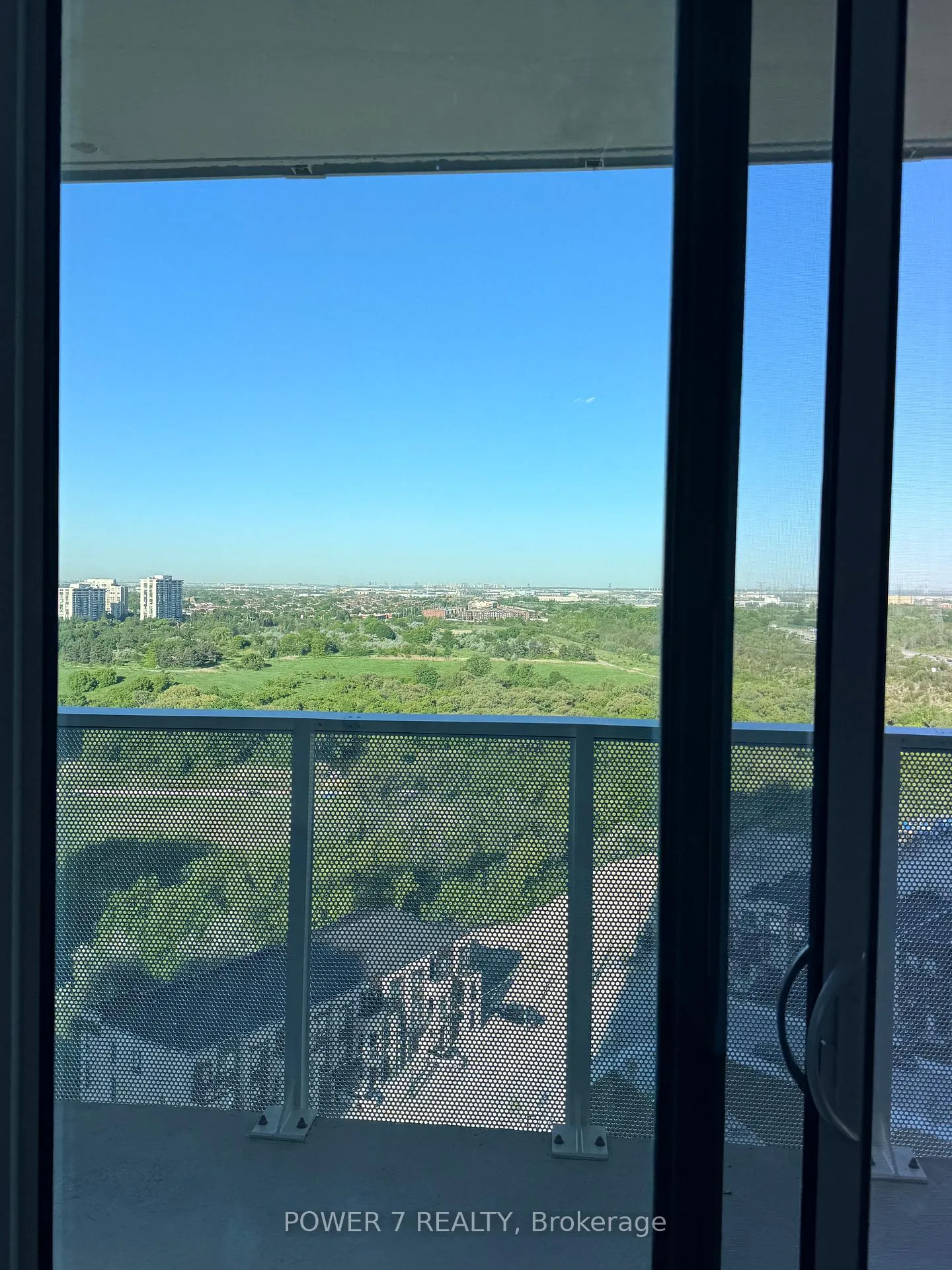 Photo 5 of Unit Unit, 6 Flavelle Trail, Vaughan, Steeles West Industrial — HOMEH