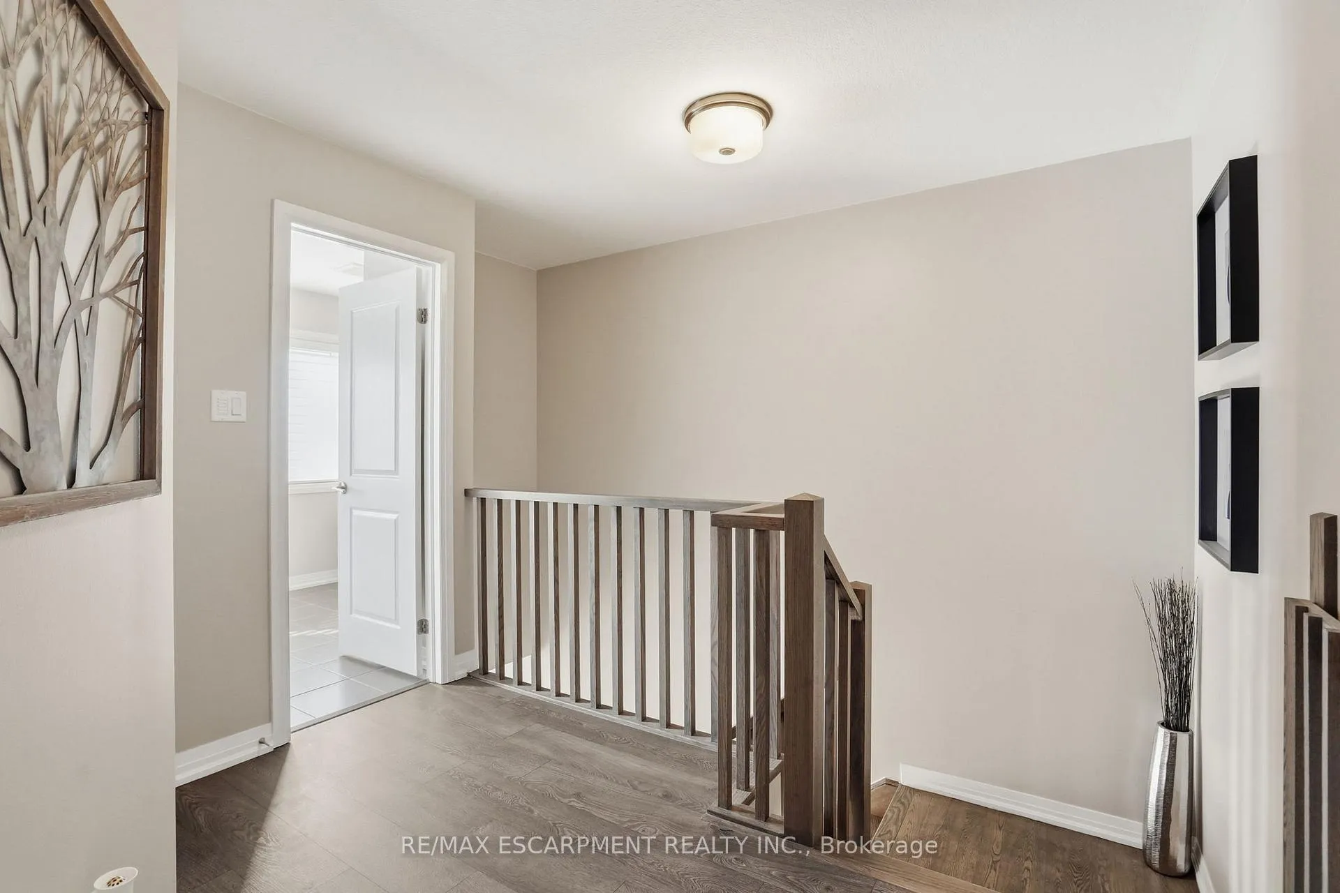 Photo 22 of 3 Sleeth Street, Brantford — HOMEH