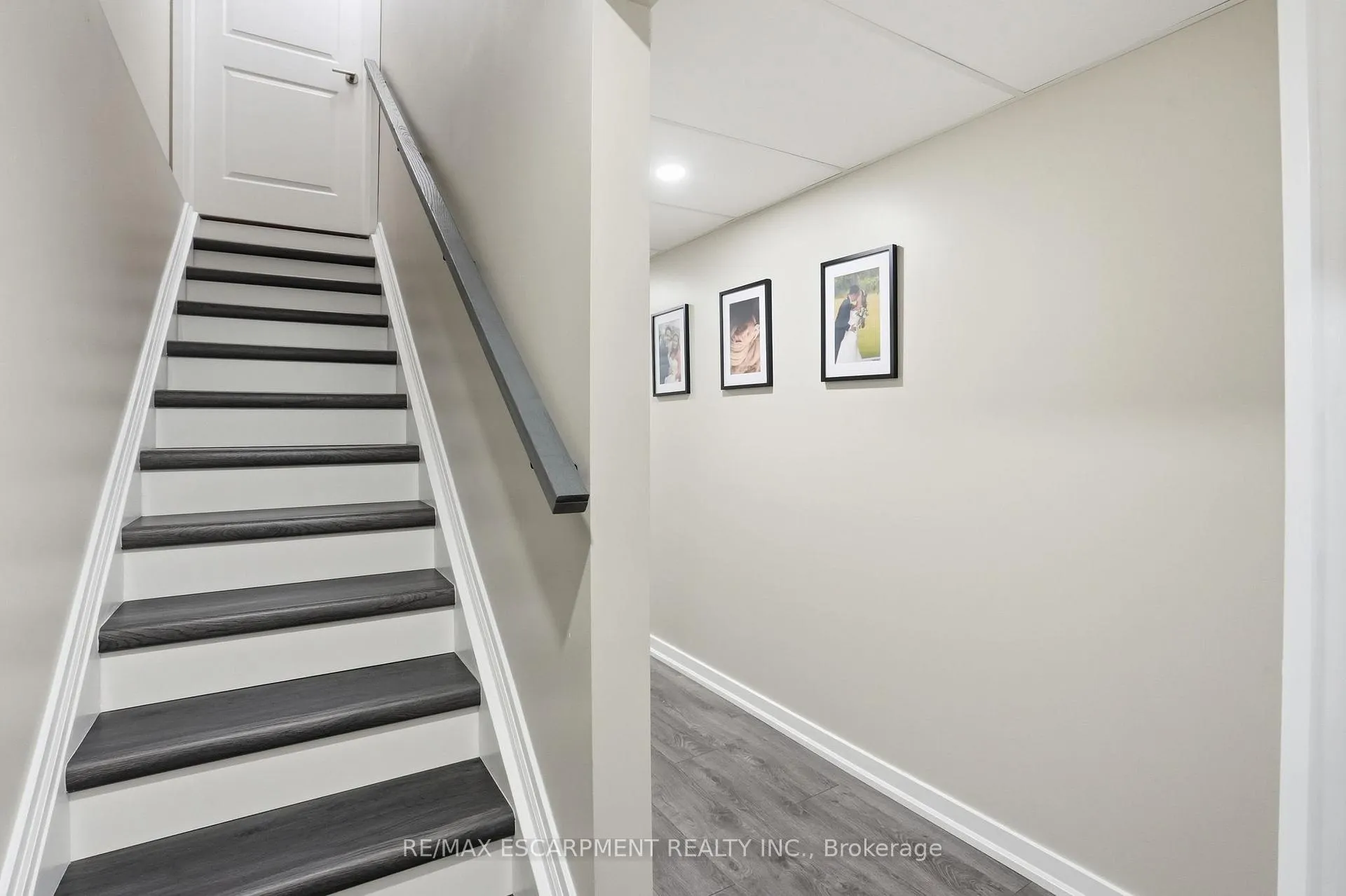 Photo 37 of 3 Sleeth Street, Brantford — HOMEH