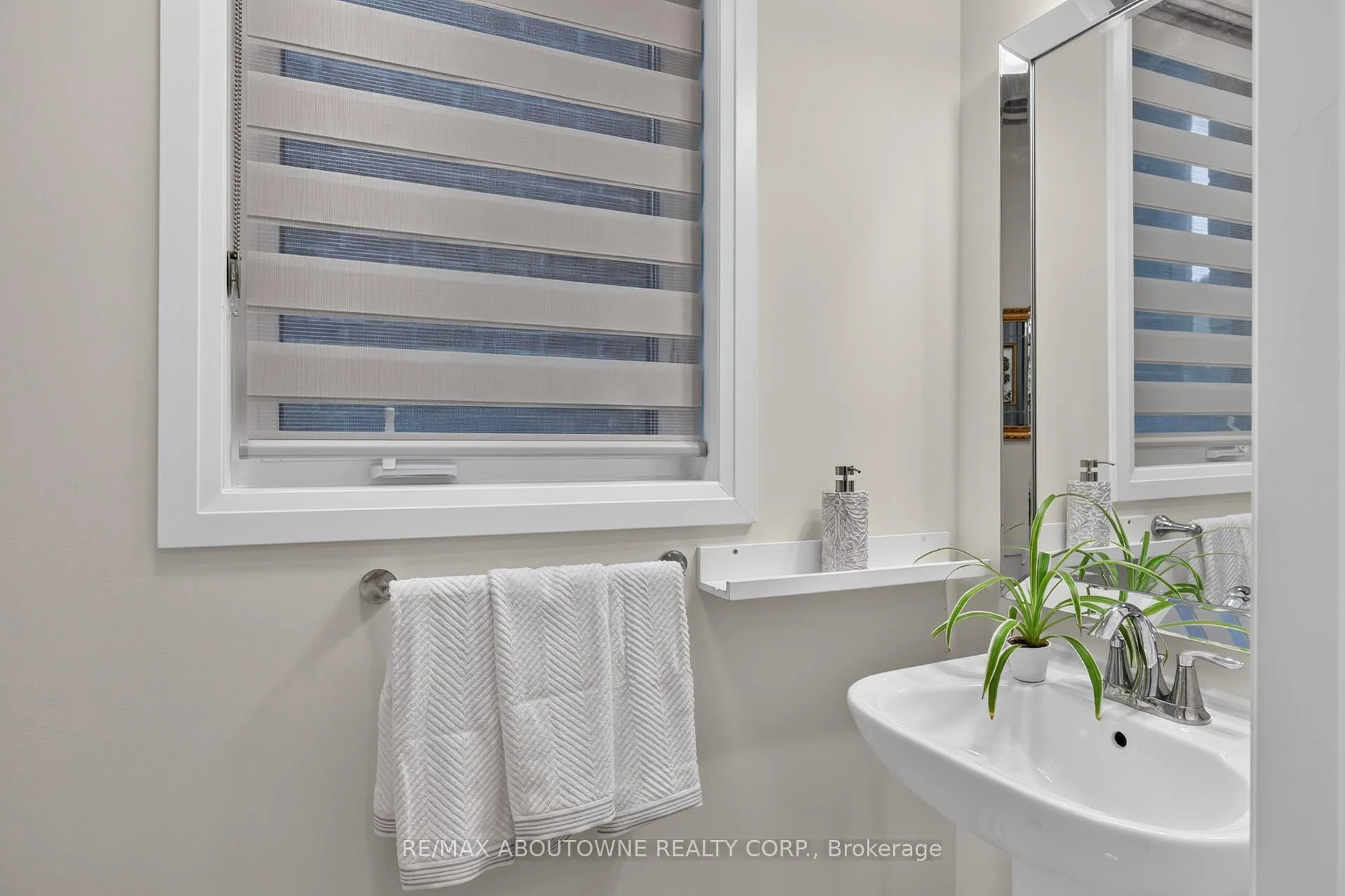 Photo 19 of 3364 Vernon Powell Drive, Oakville, Glenorchy — HOMEH