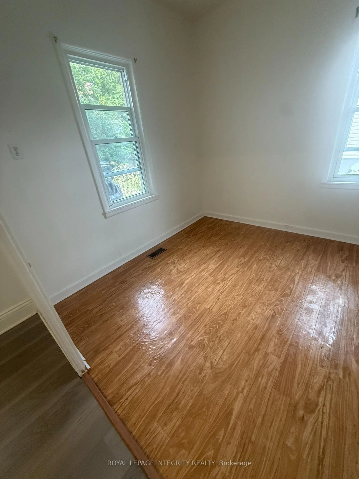 Photo 10 of Unit A, 312 Louisa Street, Cornwall, Cornwall — HOMEH