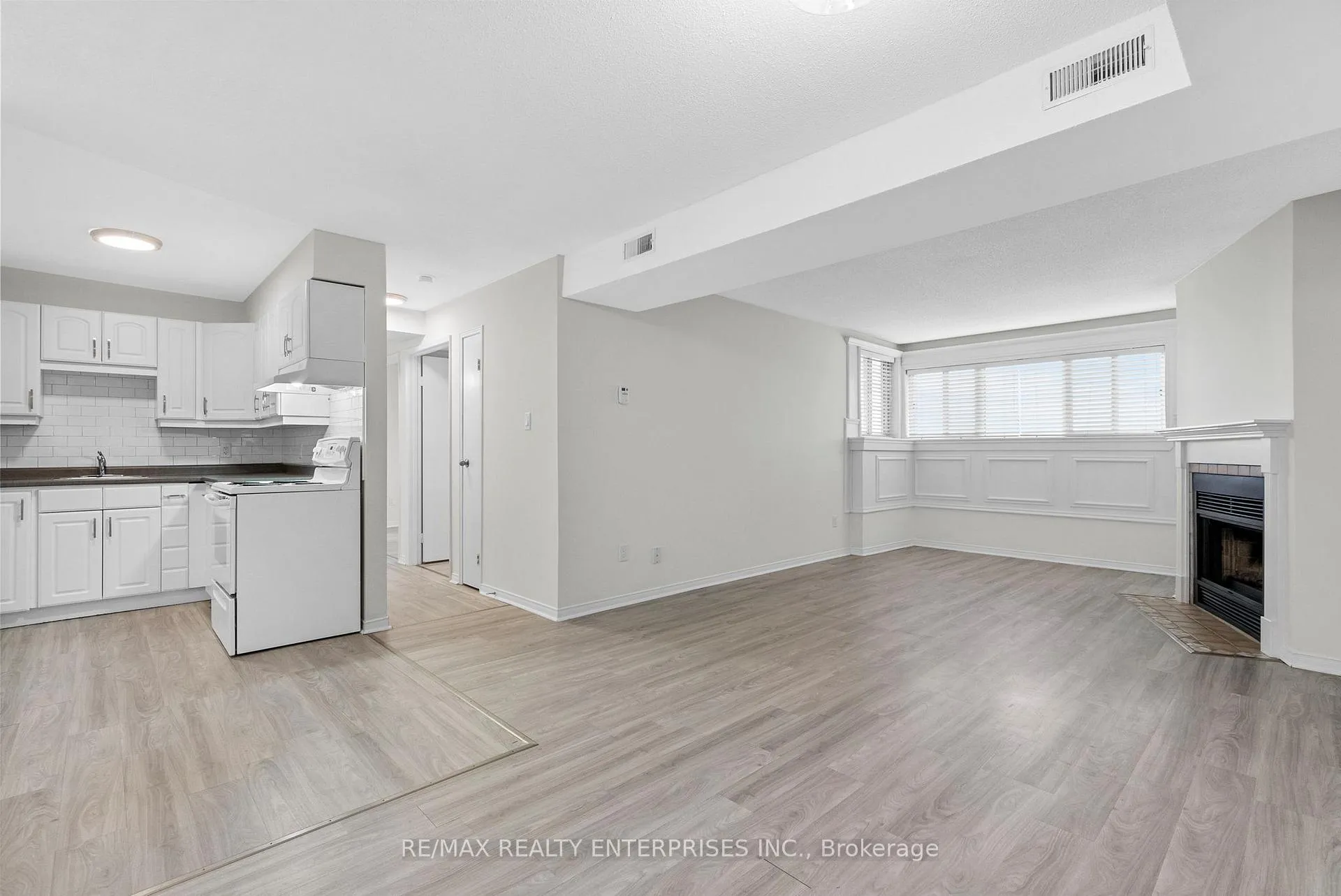 Photo 9 of Unit B04, 126 Bell Farm Road, Barrie, Alliance — HOMEH