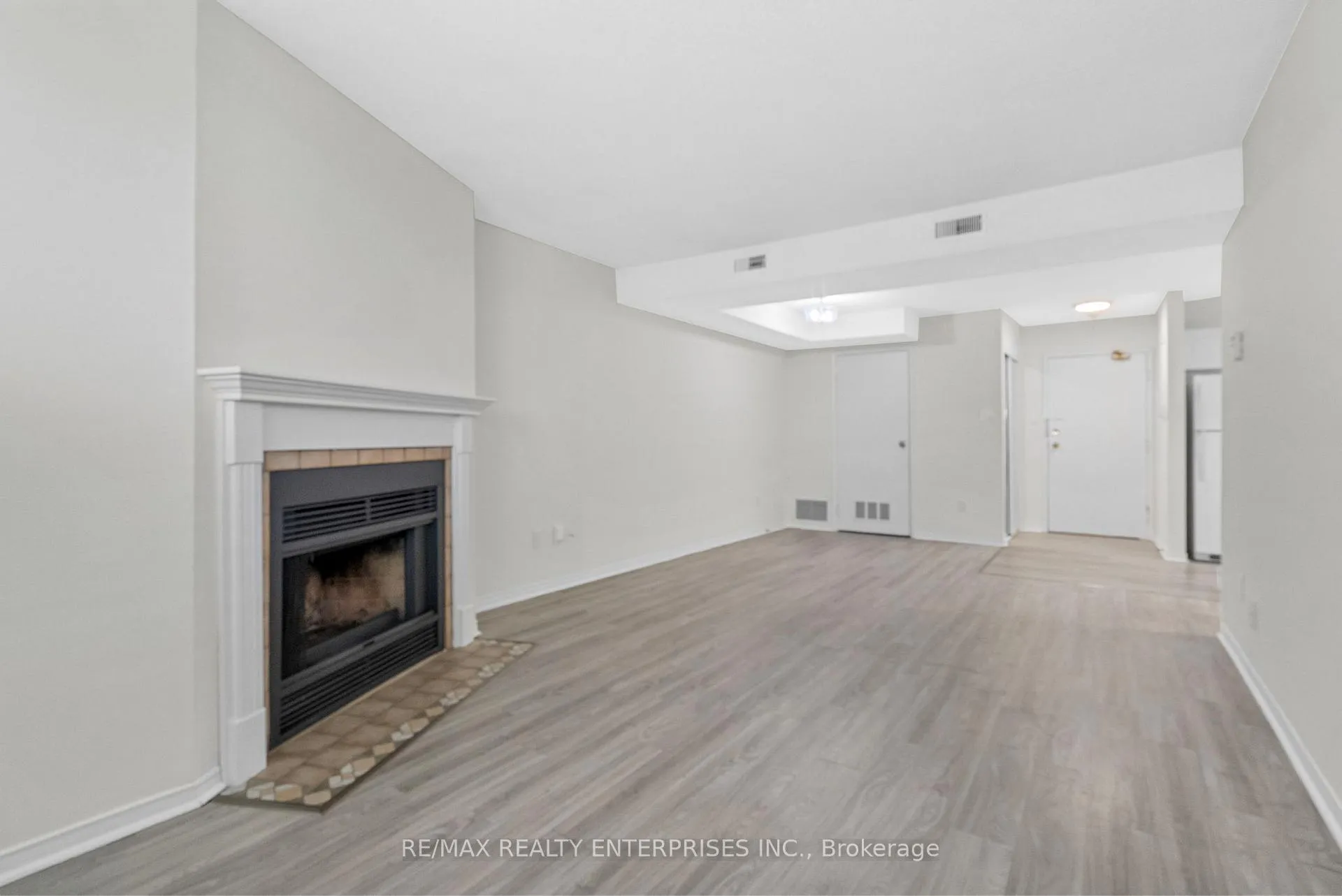 Photo 10 of Unit B04, 126 Bell Farm Road, Barrie, Alliance — HOMEH
