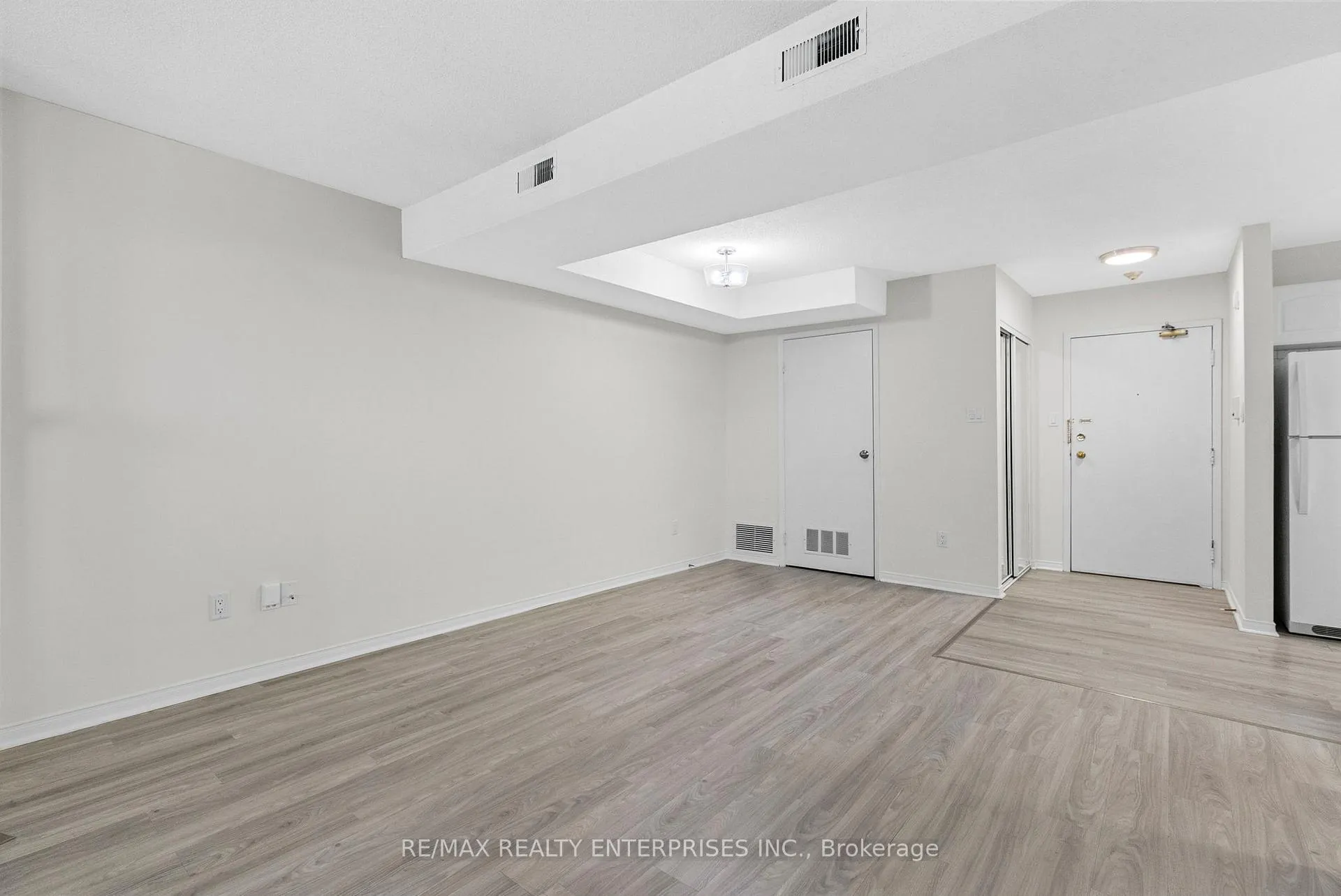 Photo 11 of Unit B04, 126 Bell Farm Road, Barrie, Alliance — HOMEH