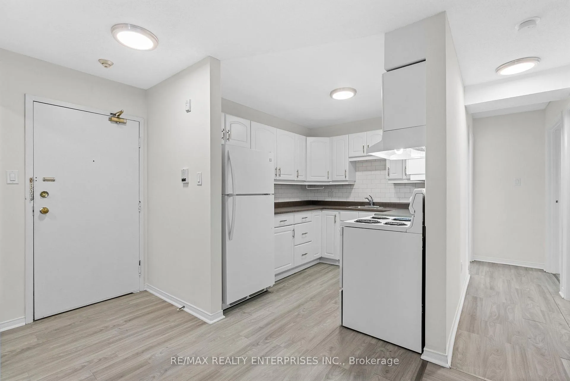 Photo 14 of Unit B04, 126 Bell Farm Road, Barrie, Alliance — HOMEH