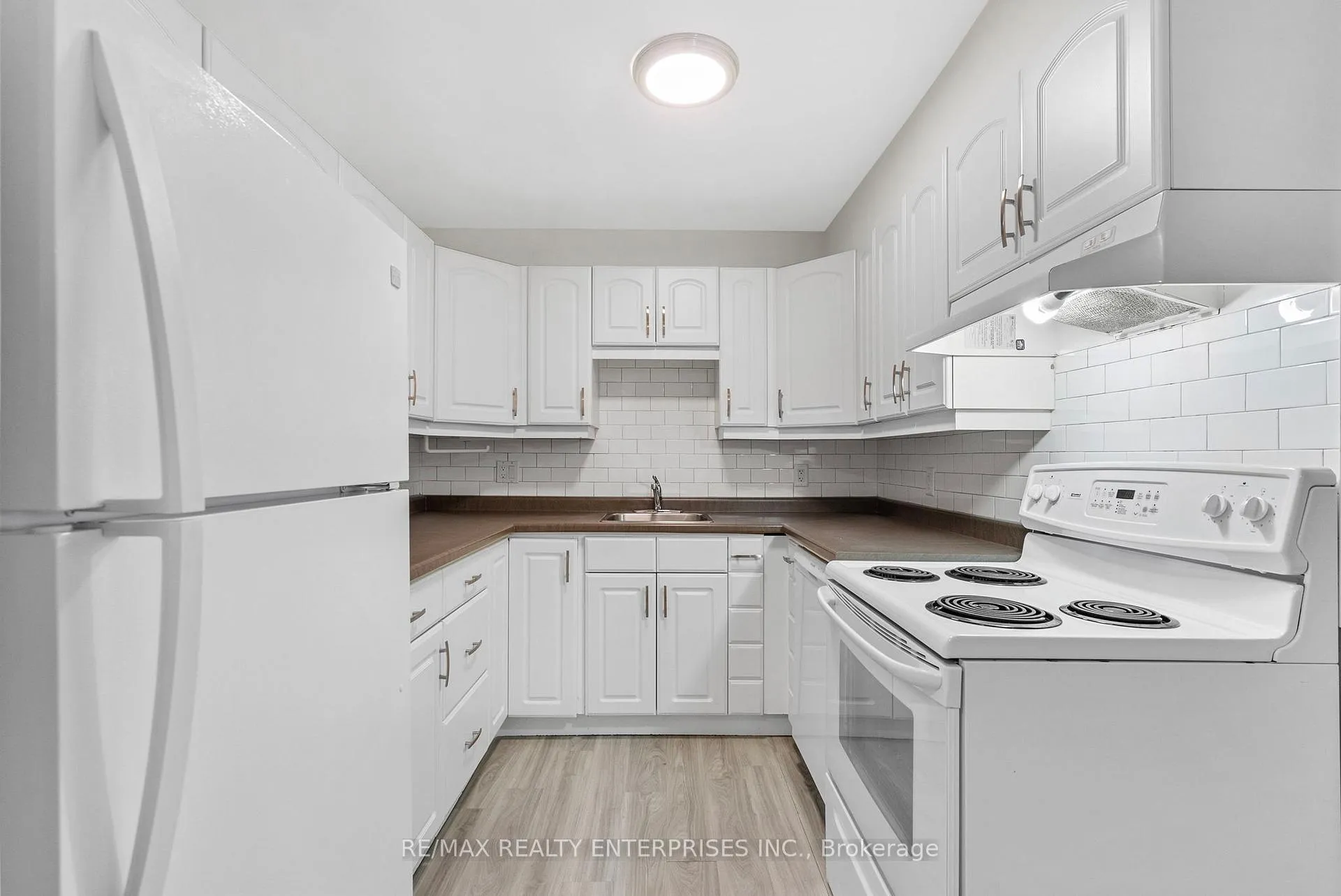 Photo 15 of Unit B04, 126 Bell Farm Road, Barrie, Alliance — HOMEH