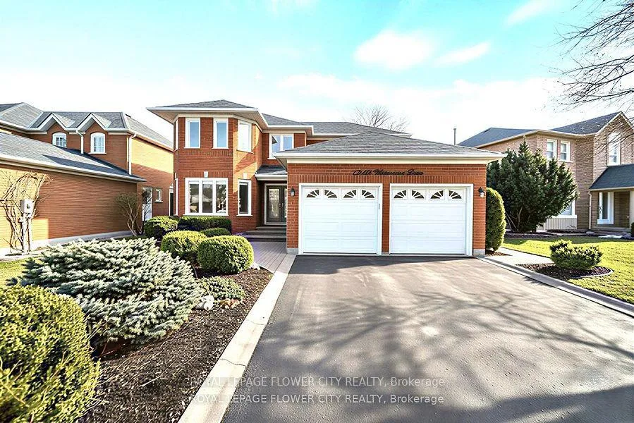 Photo 2 of 1340 Whitewater Lane, Mississauga, East Credit — HOMEH