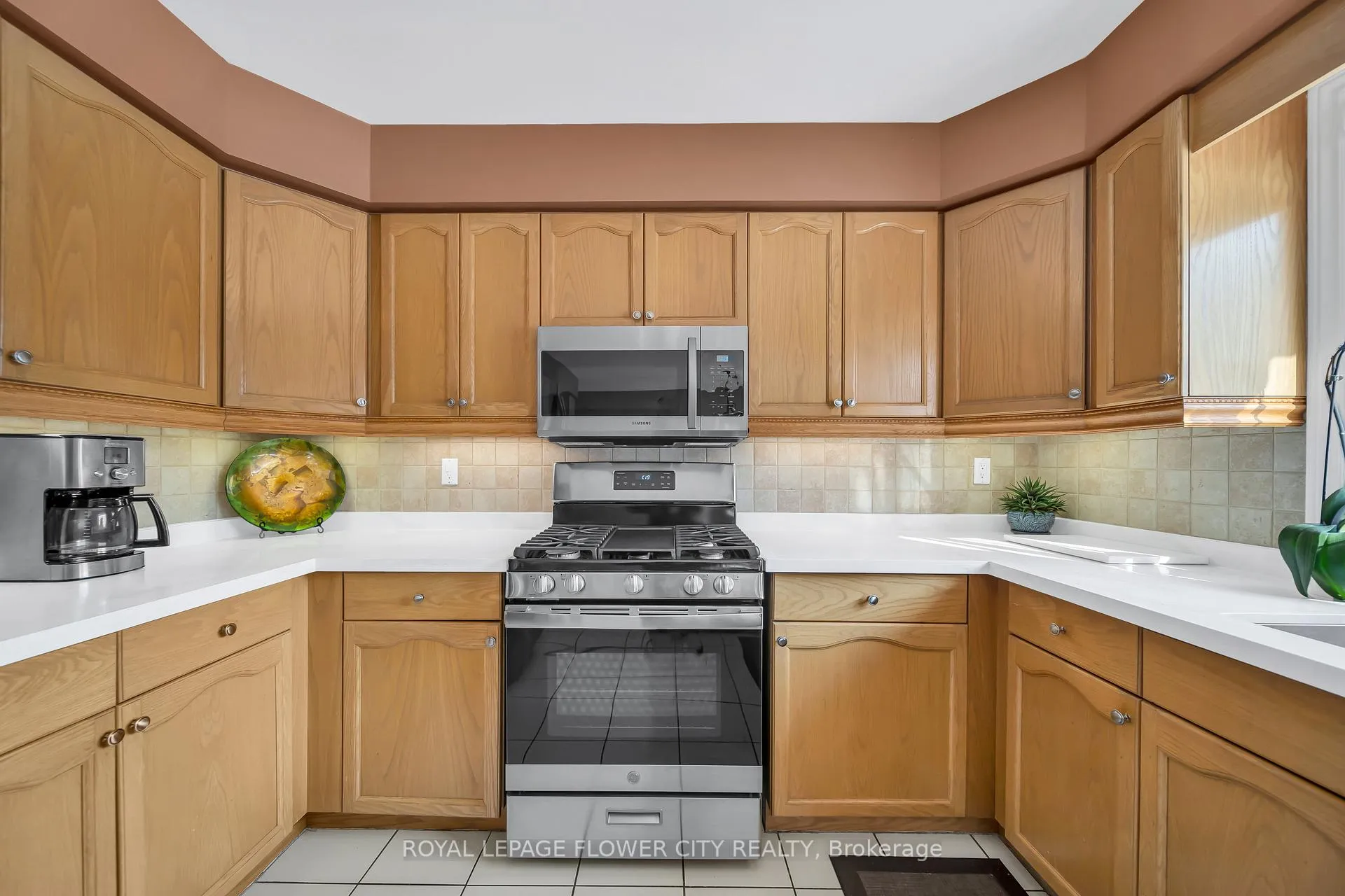 Photo 17 of 1340 Whitewater Lane, Mississauga, East Credit — HOMEH