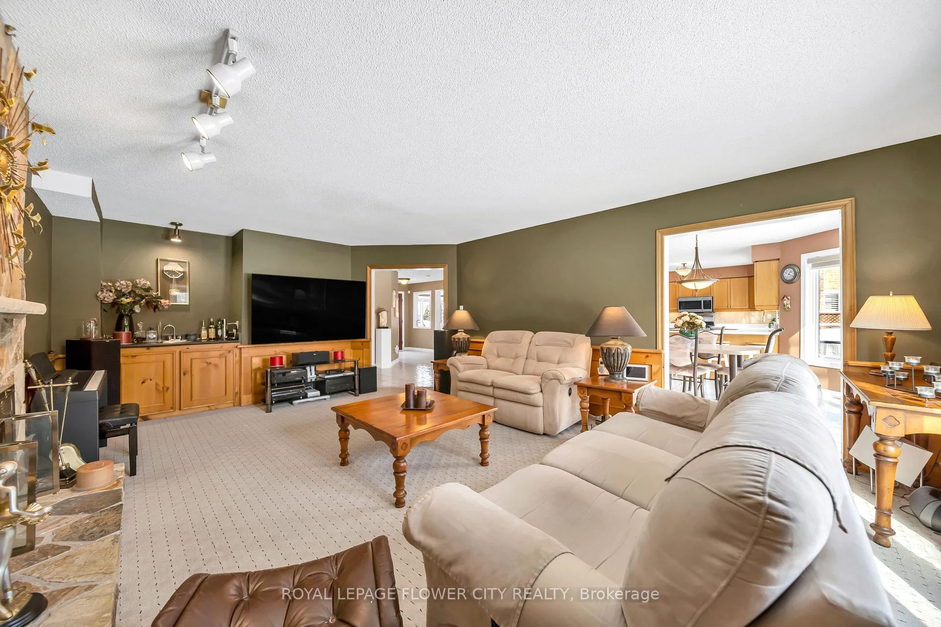 Photo 20 of 1340 Whitewater Lane, Mississauga, East Credit — HOMEH