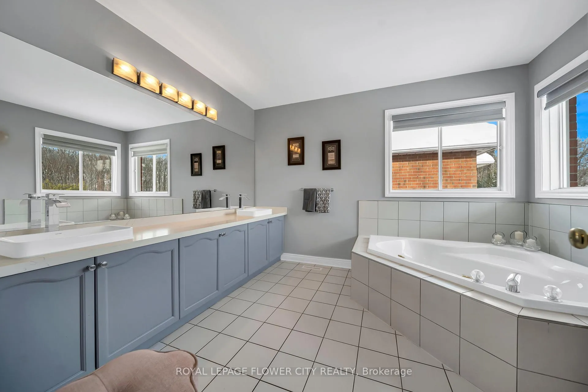 Photo 31 of 1340 Whitewater Lane, Mississauga, East Credit — HOMEH