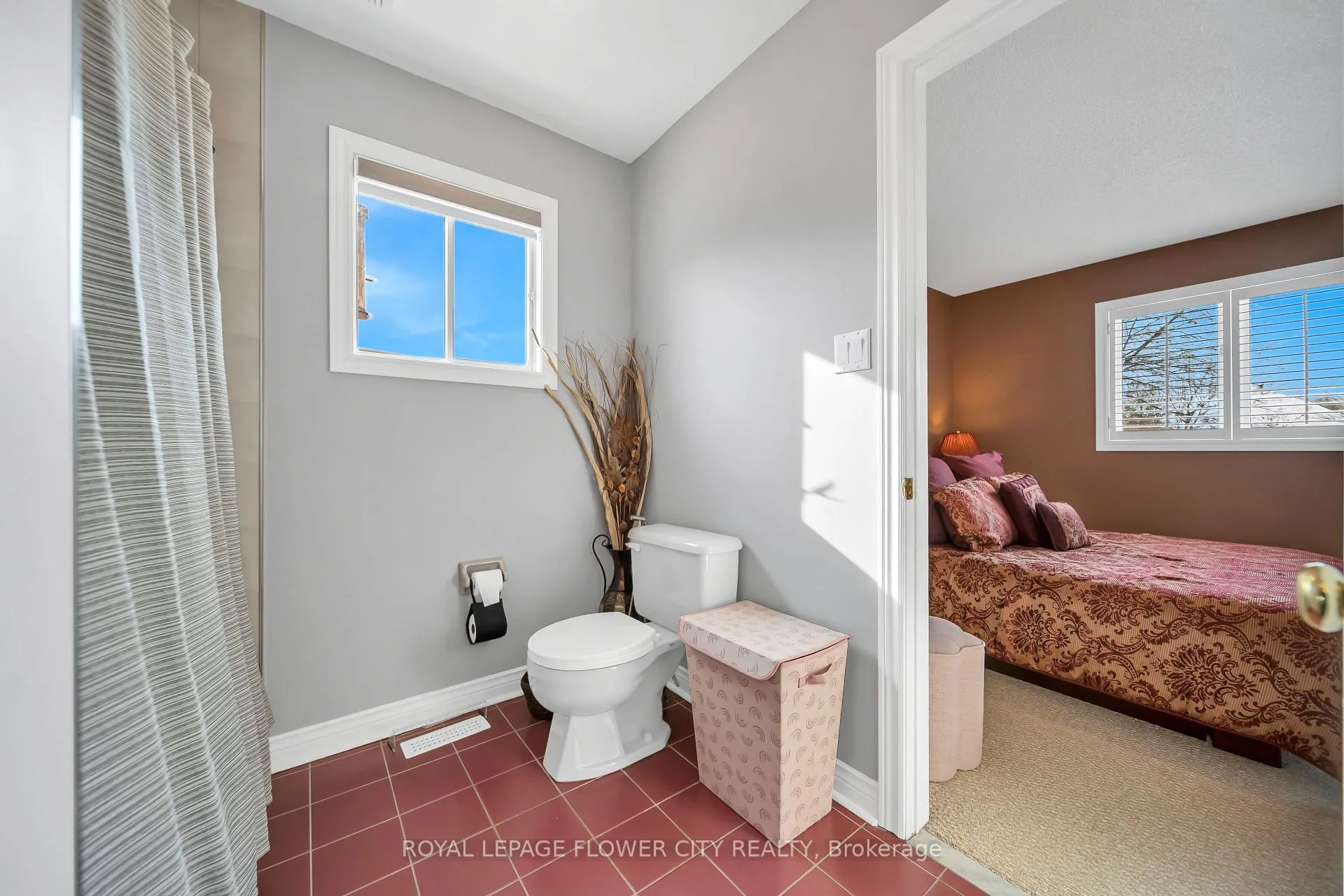 Photo 34 of 1340 Whitewater Lane, Mississauga, East Credit — HOMEH