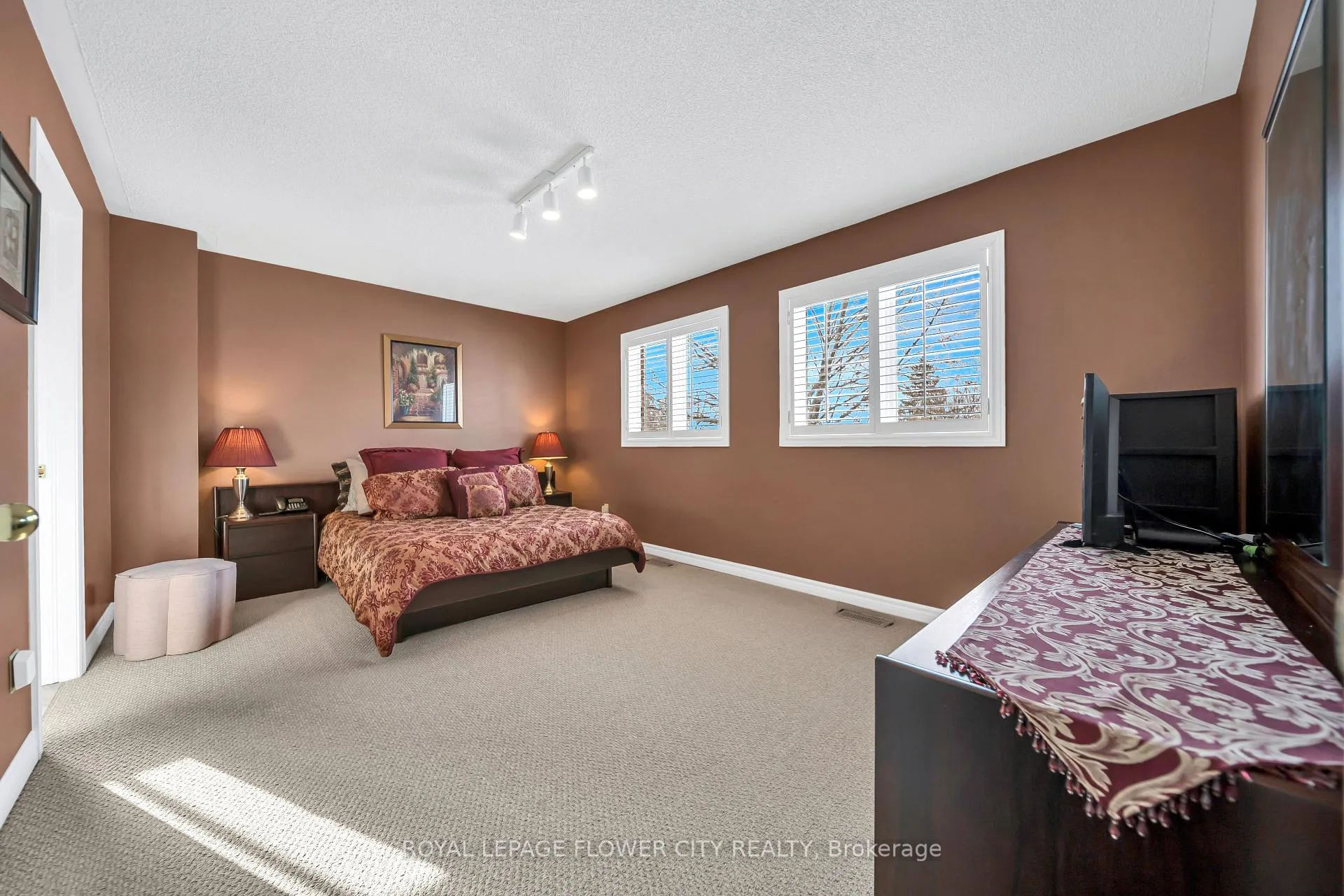 Photo 35 of 1340 Whitewater Lane, Mississauga, East Credit — HOMEH