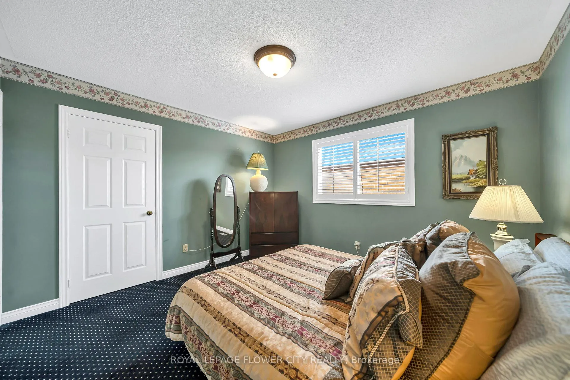 Photo 39 of 1340 Whitewater Lane, Mississauga, East Credit — HOMEH