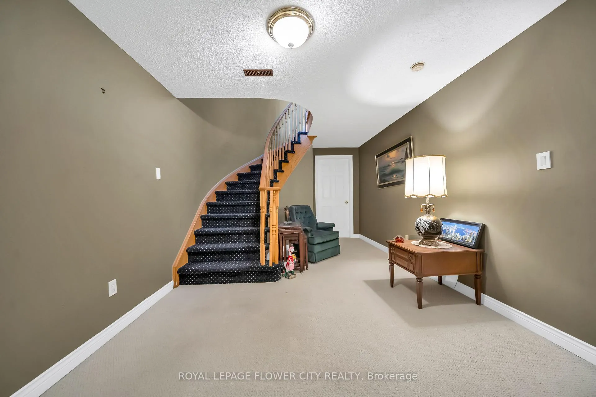 Photo 41 of 1340 Whitewater Lane, Mississauga, East Credit — HOMEH