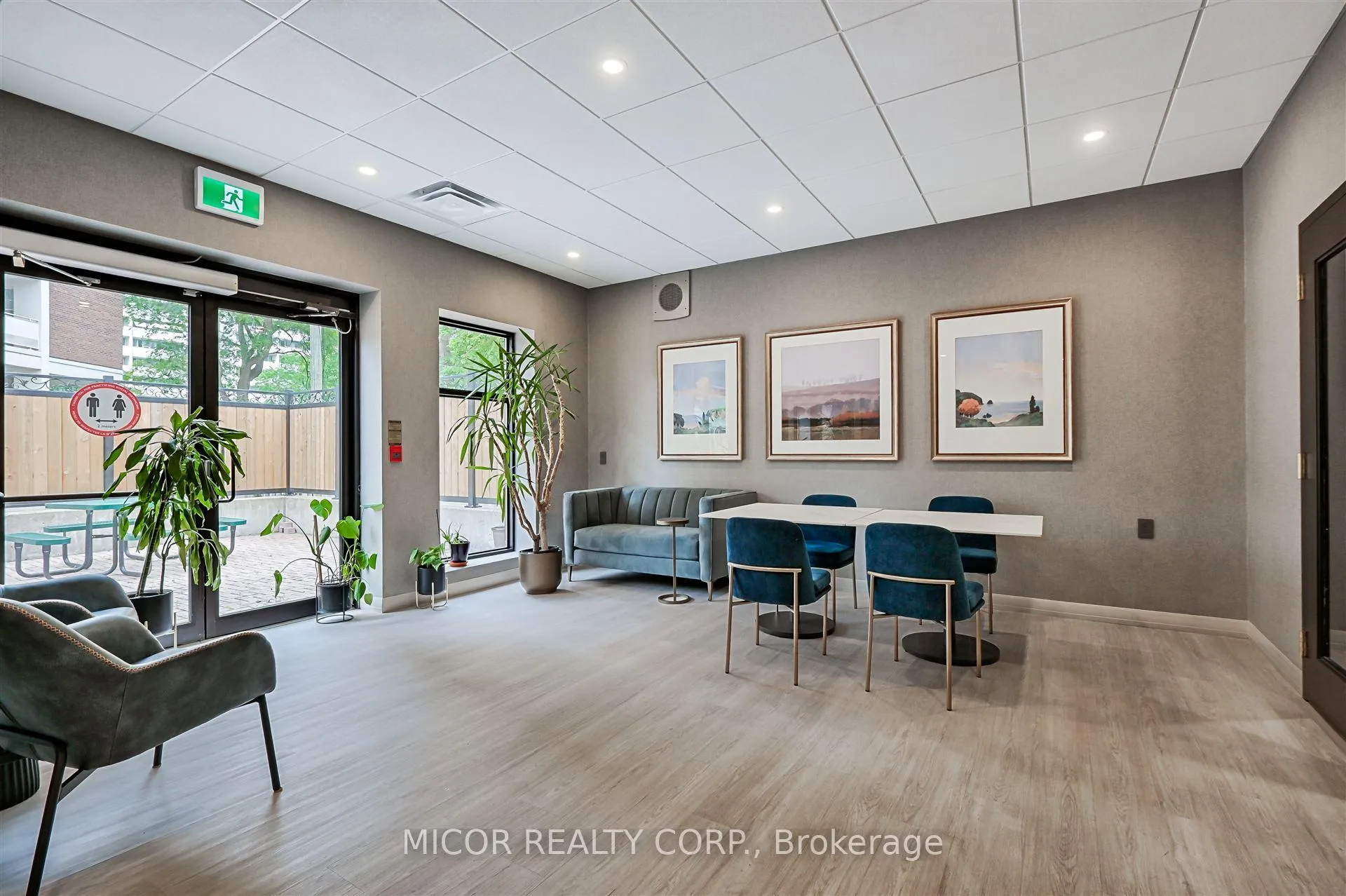 Photo 25 of Unit 704, 1 Deer Park Crescent, Toronto, Yonge-St. Clair — HOMEH