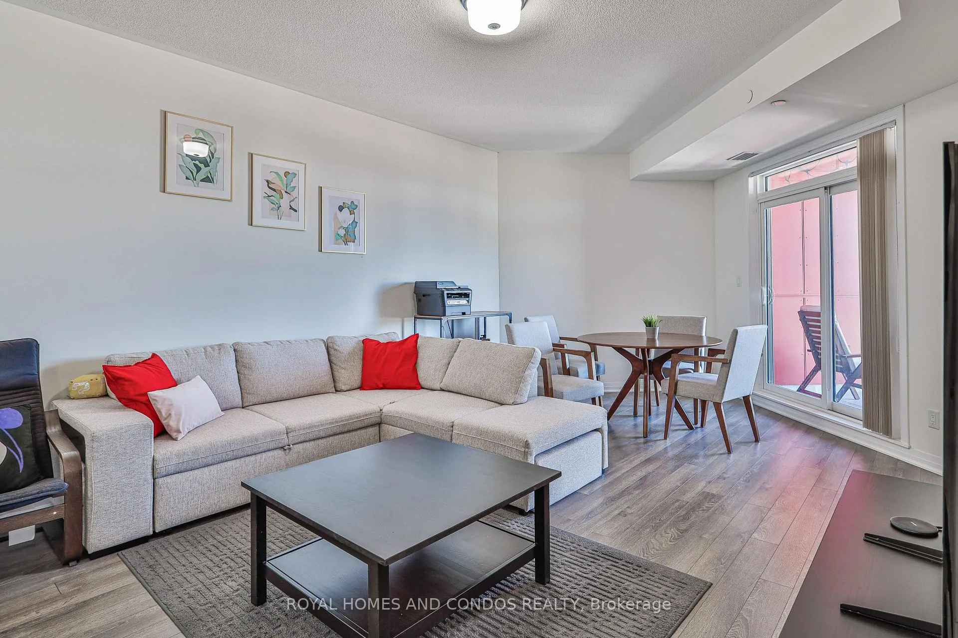Photo 5 of Unit 601, 2 Adam Sellers Street, Markham, Cornell — HOMEH