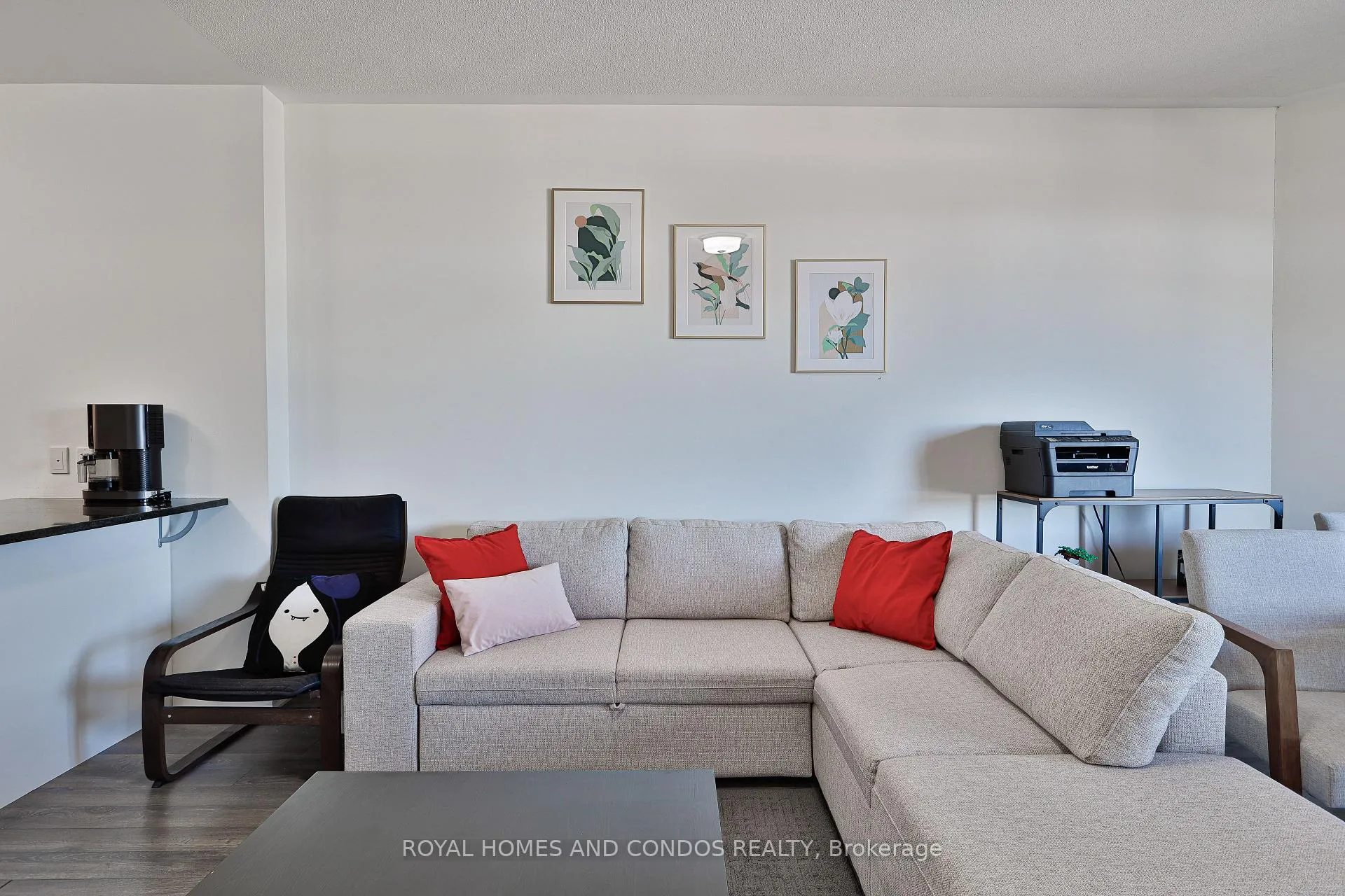 Photo 6 of Unit 601, 2 Adam Sellers Street, Markham, Cornell — HOMEH