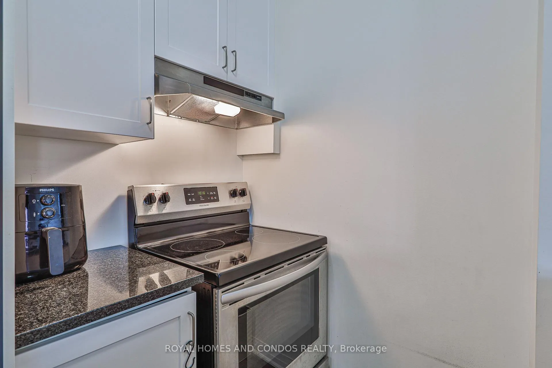 Photo 19 of Unit 601, 2 Adam Sellers Street, Markham, Cornell — HOMEH